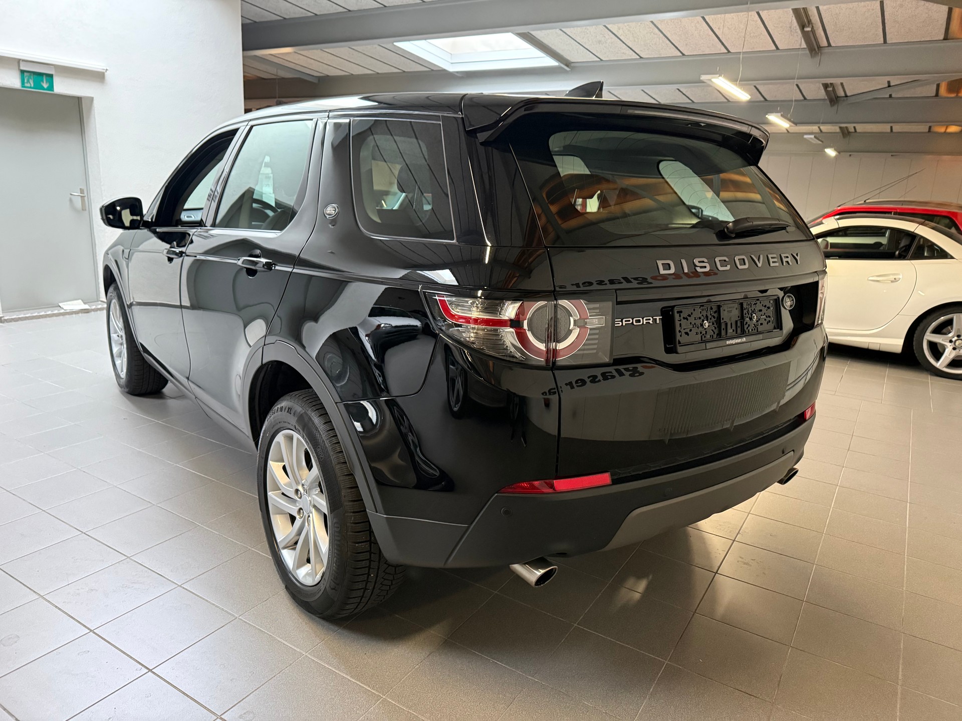 LAND ROVER Discovery Sport 2.0 TD4 SE AT9-image-5