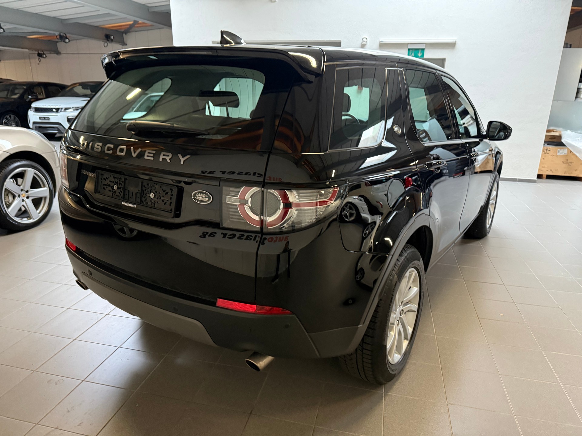 LAND ROVER Discovery Sport 2.0 TD4 SE AT9-image-7
