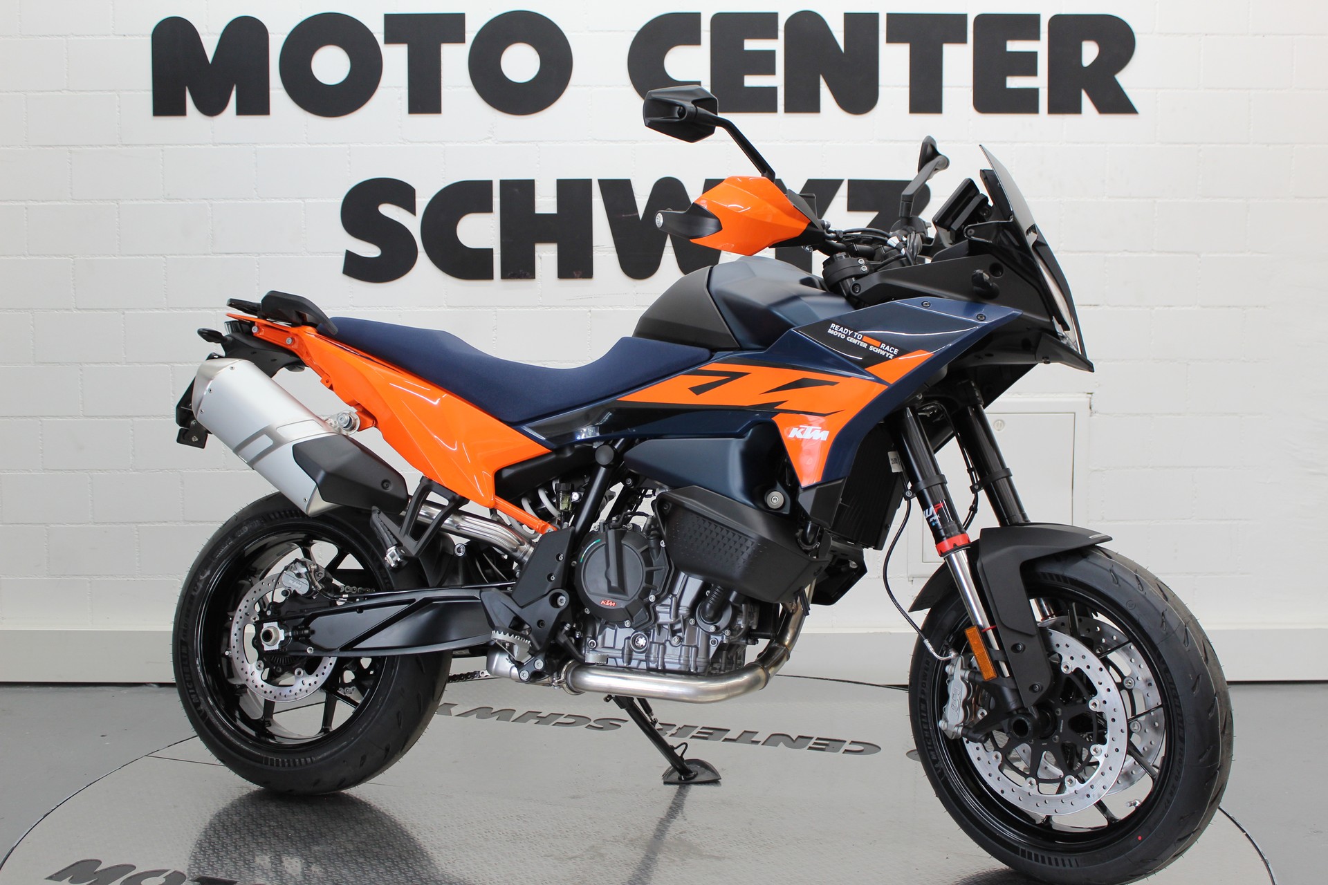 KTM 890 SMT-image-1