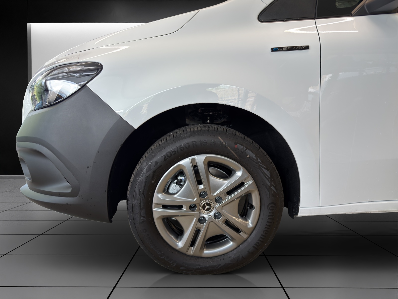 MERCEDES-BENZ eCitan 45kWh Worker Pro-image-5