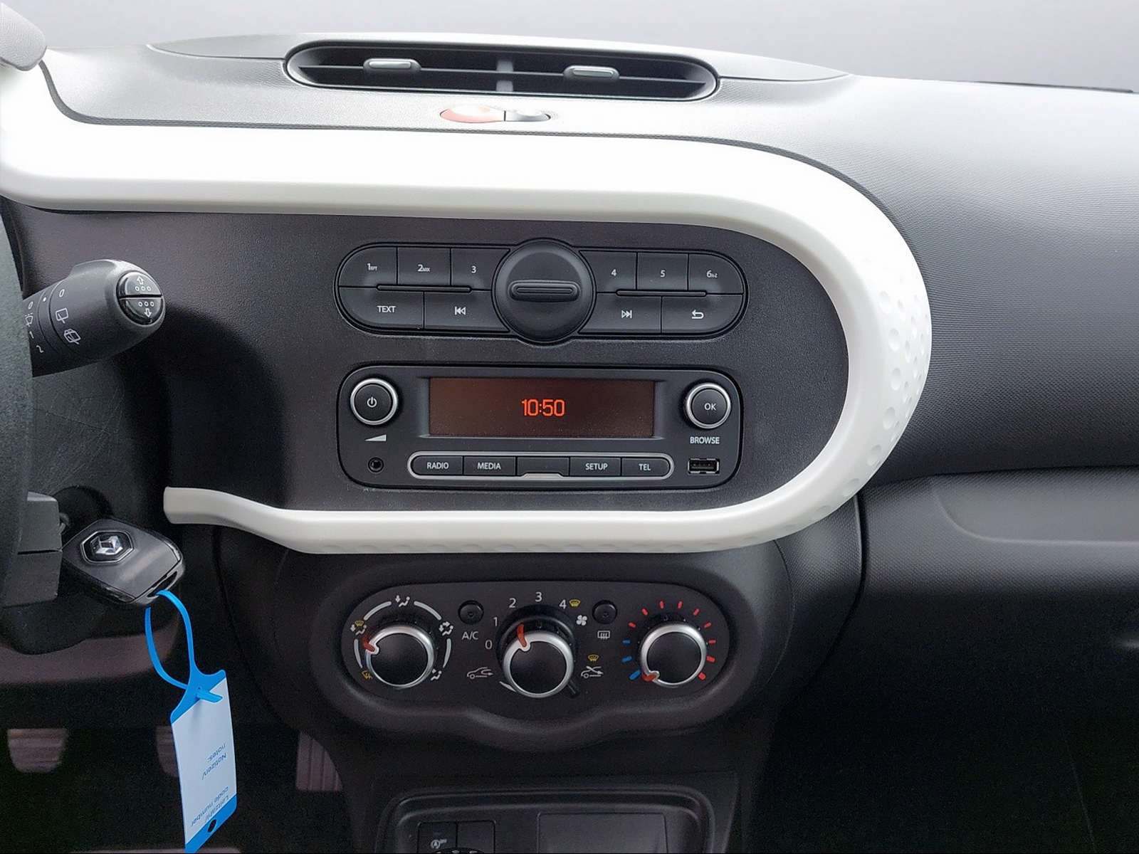 RENAULT Twingo 1.0 SCe 75 Life-image-9