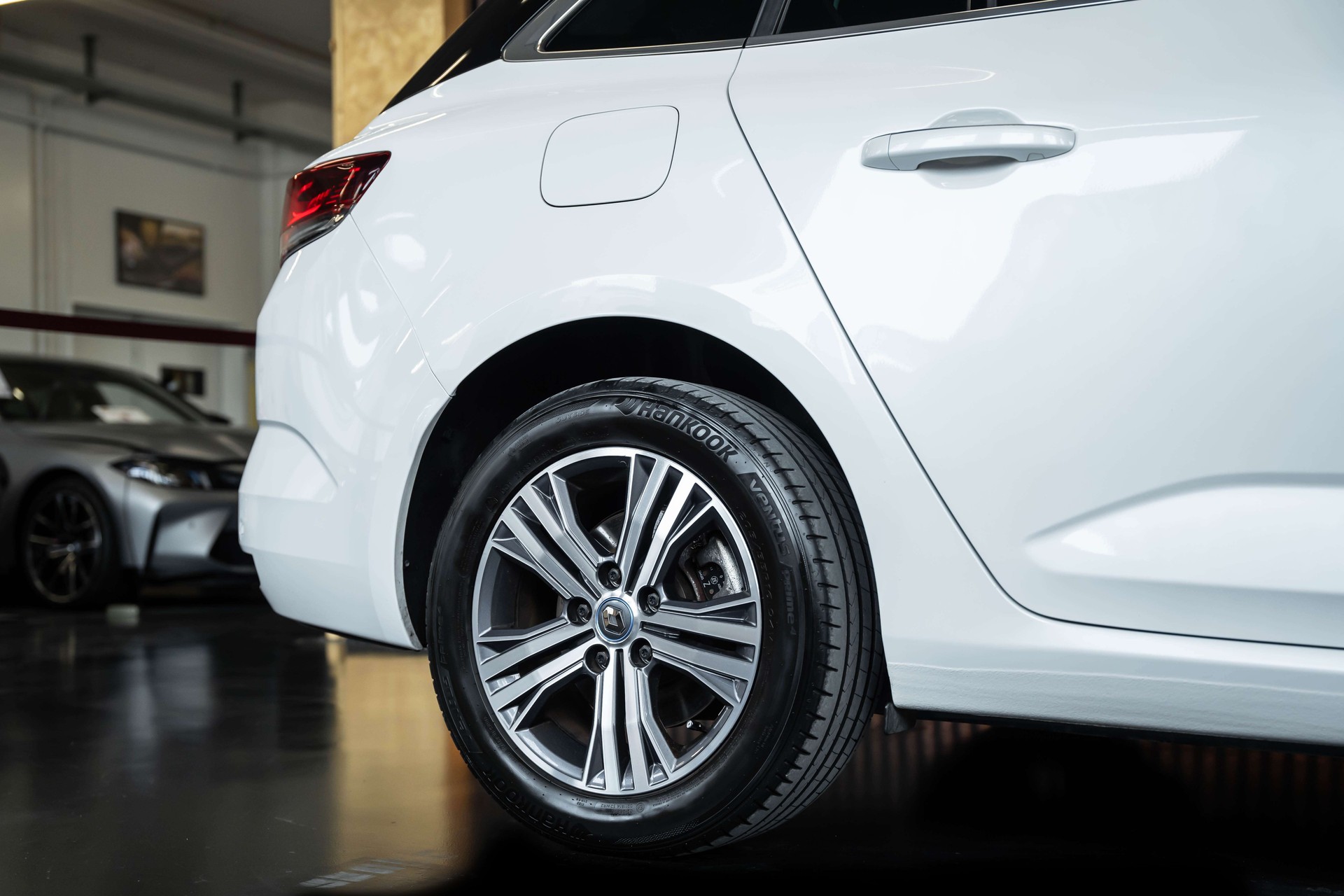 RENAULT Mégane Grandtour 1.6 E-Tech Intens-image-10