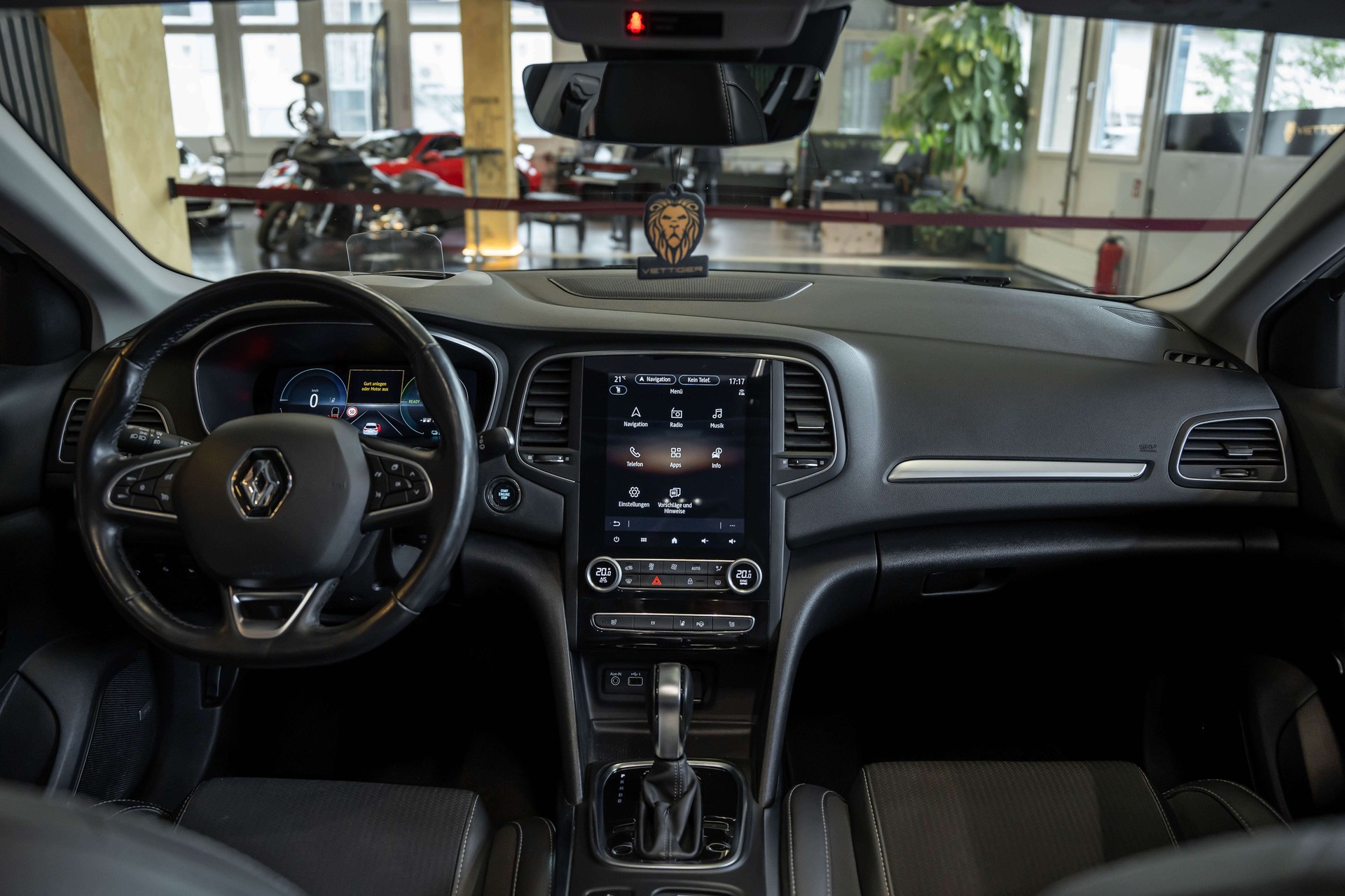RENAULT Mégane Grandtour 1.6 E-Tech Intens-image-11