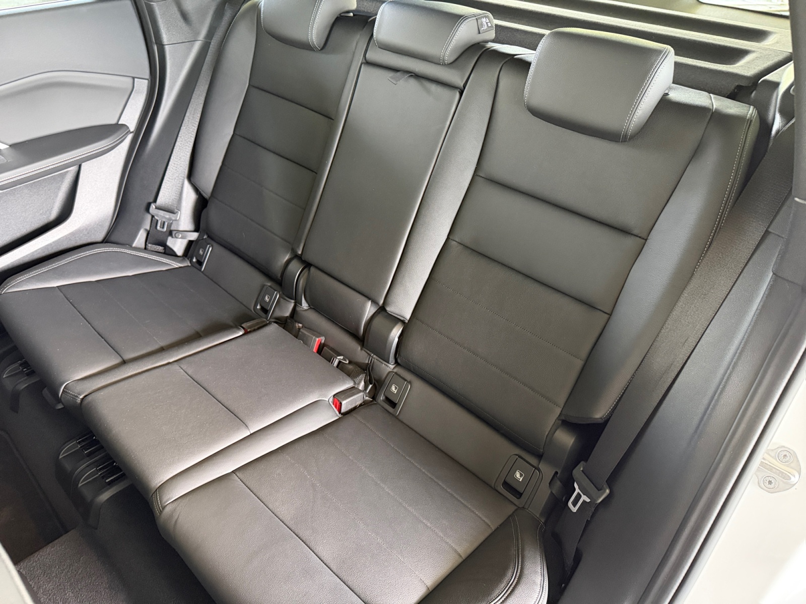 BMW X1 23i xDrive paddles-image-12