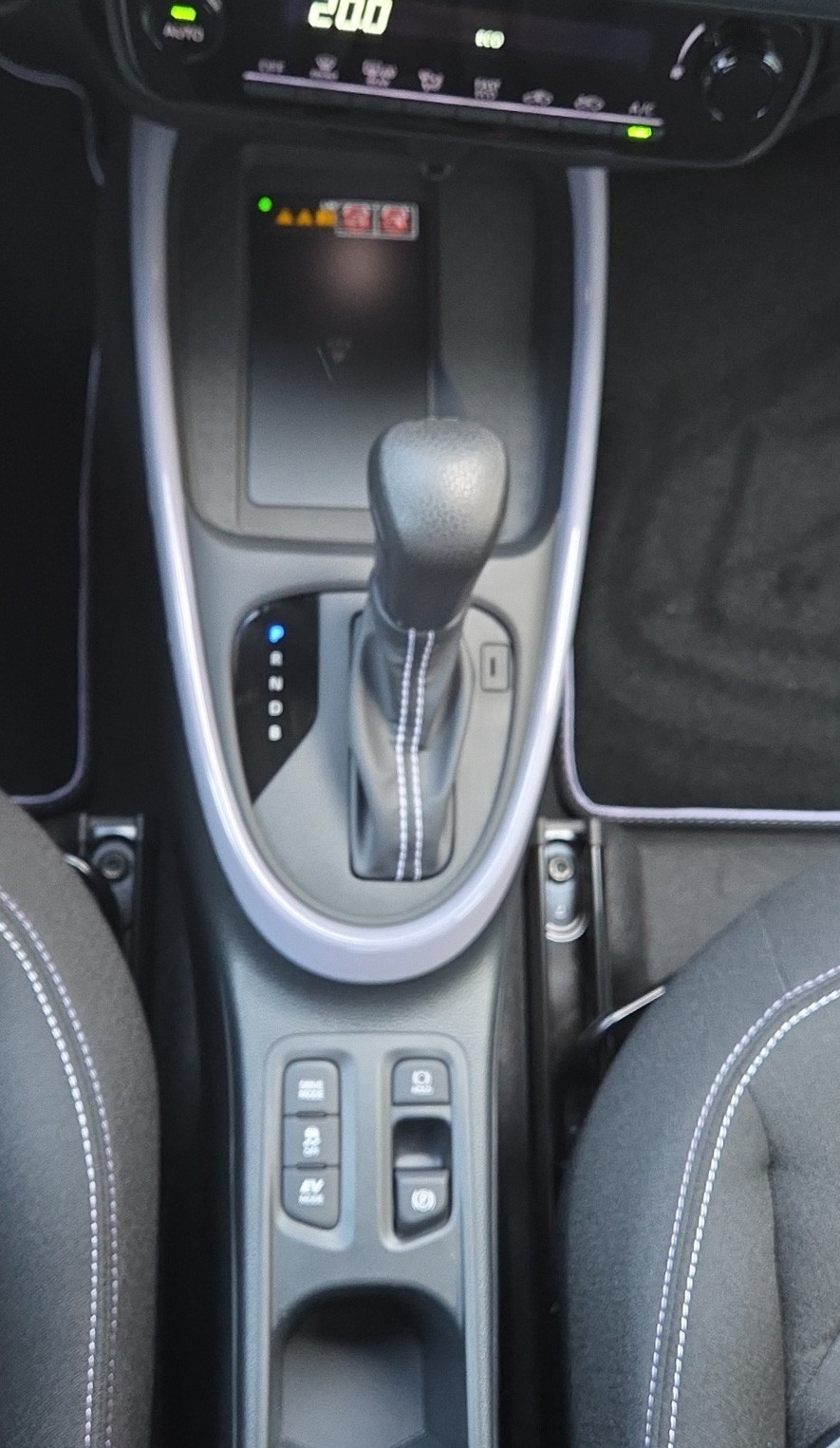 TOYOTA Aygo X 1.5 Trend e-CVT-image-15