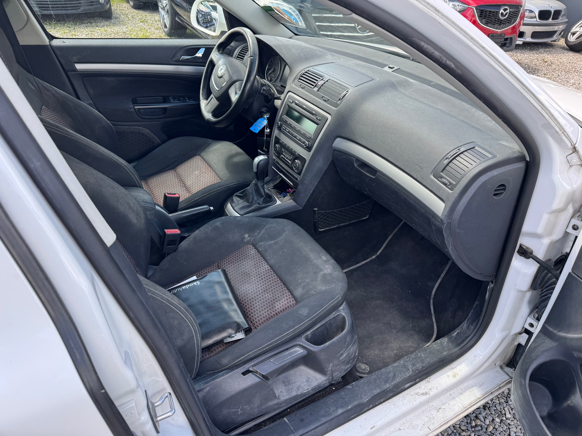 SKODA Octavia Combi 1.9 TDI Swiss Adventure 4x4-image-15