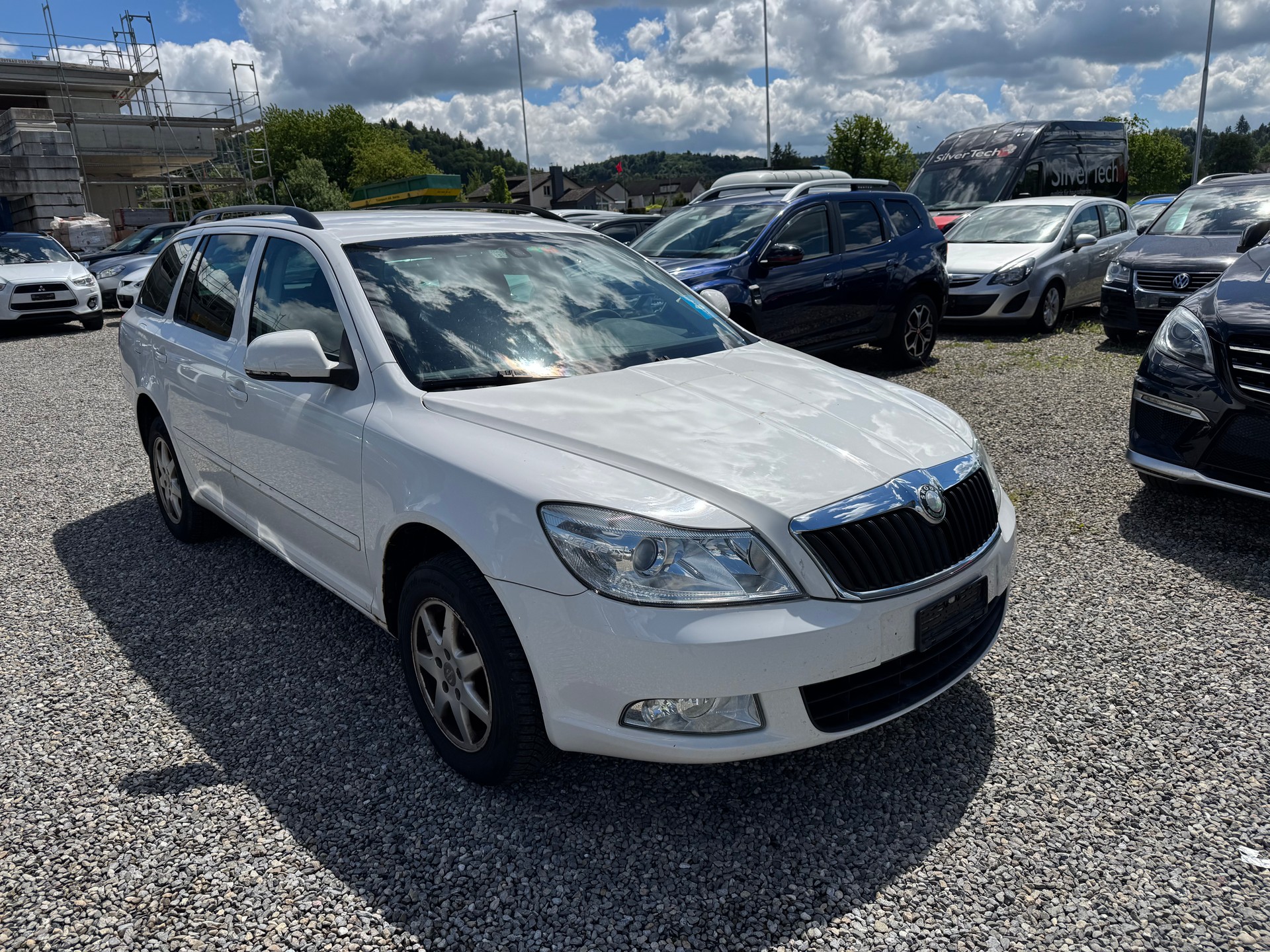 SKODA Octavia Combi 1.9 TDI Swiss Adventure 4x4-image-1