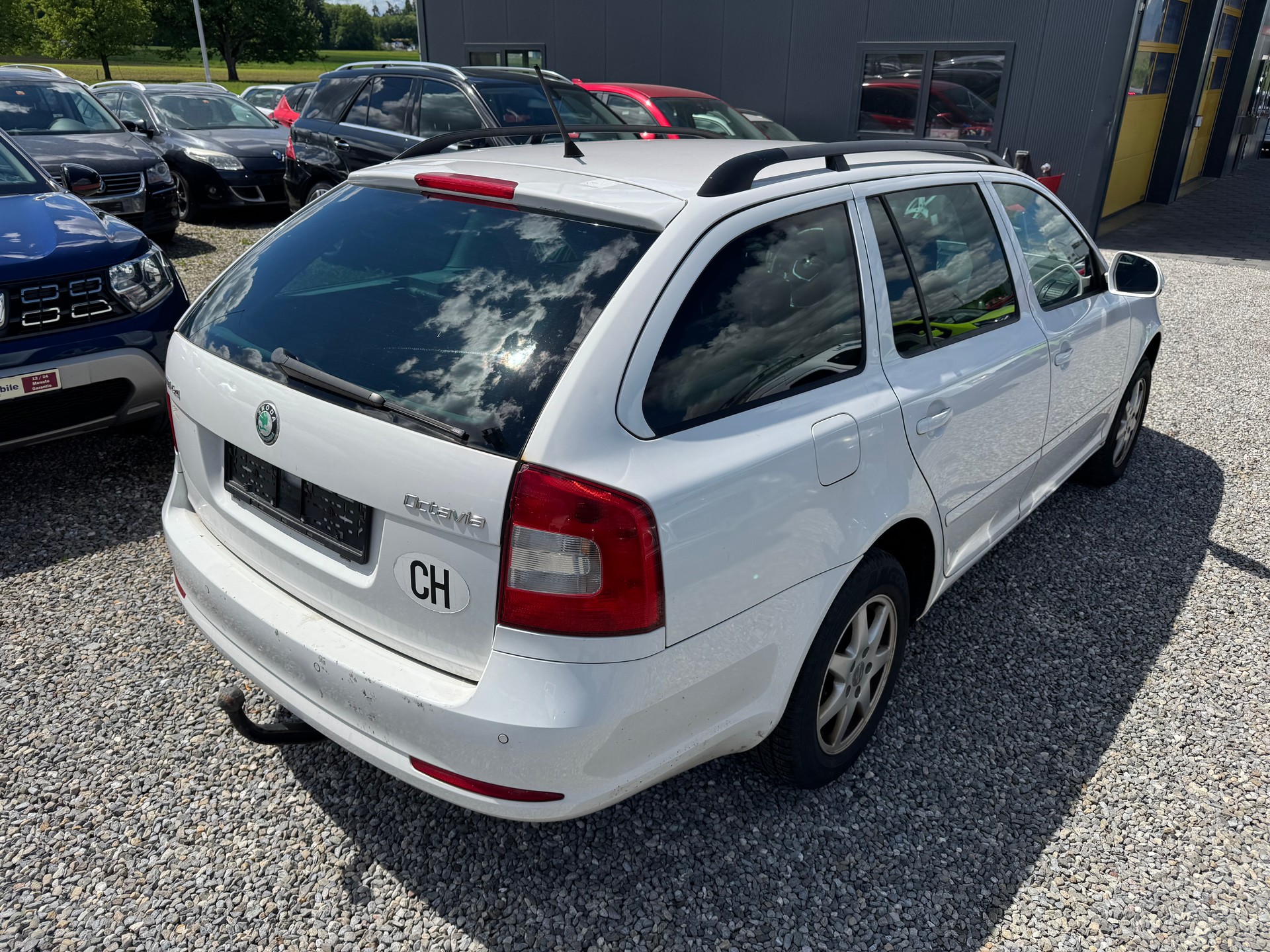SKODA Octavia Combi 1.9 TDI Swiss Adventure 4x4-image-10