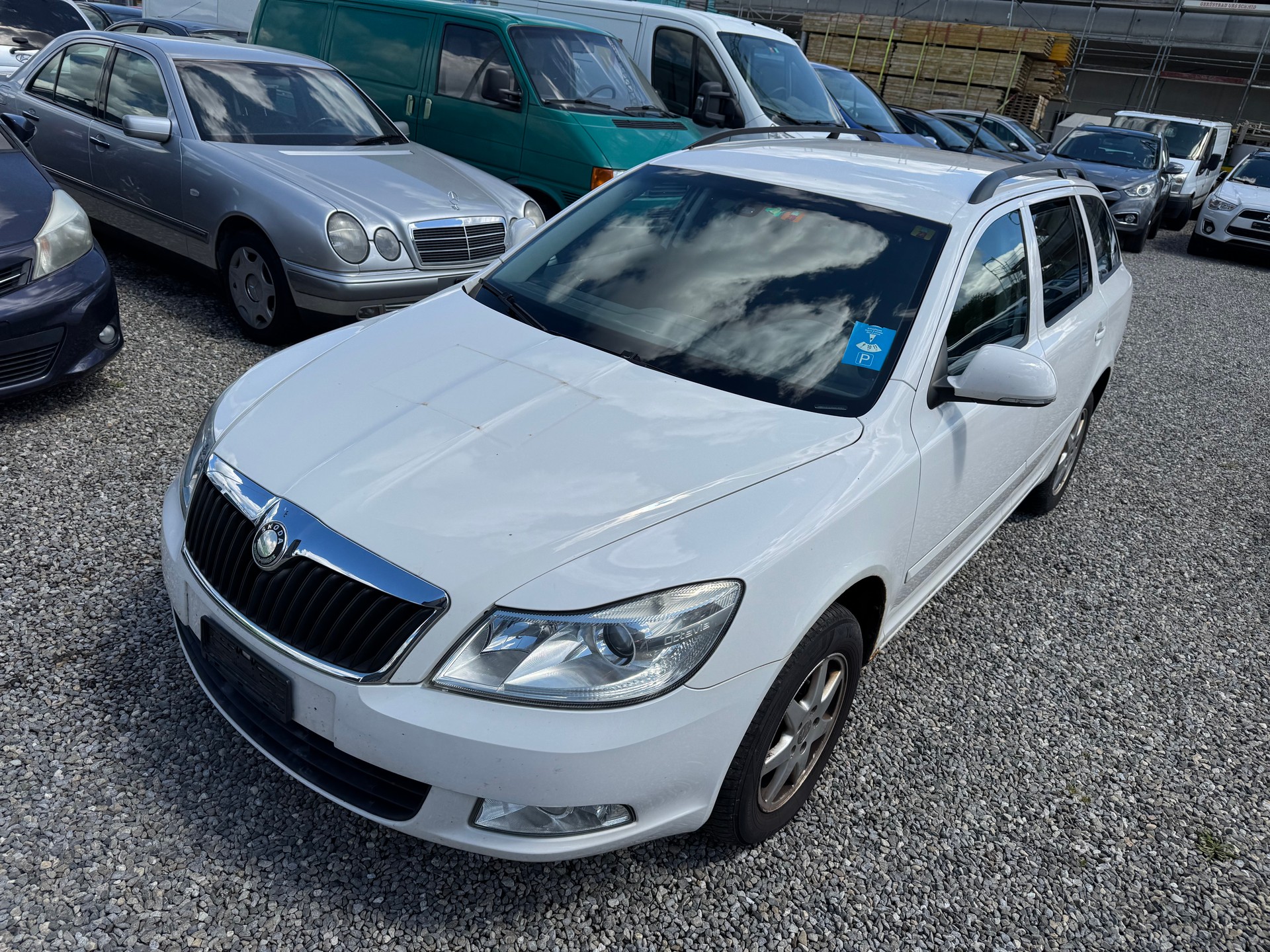 SKODA Octavia Combi 1.9 TDI Swiss Adventure 4x4-image-2