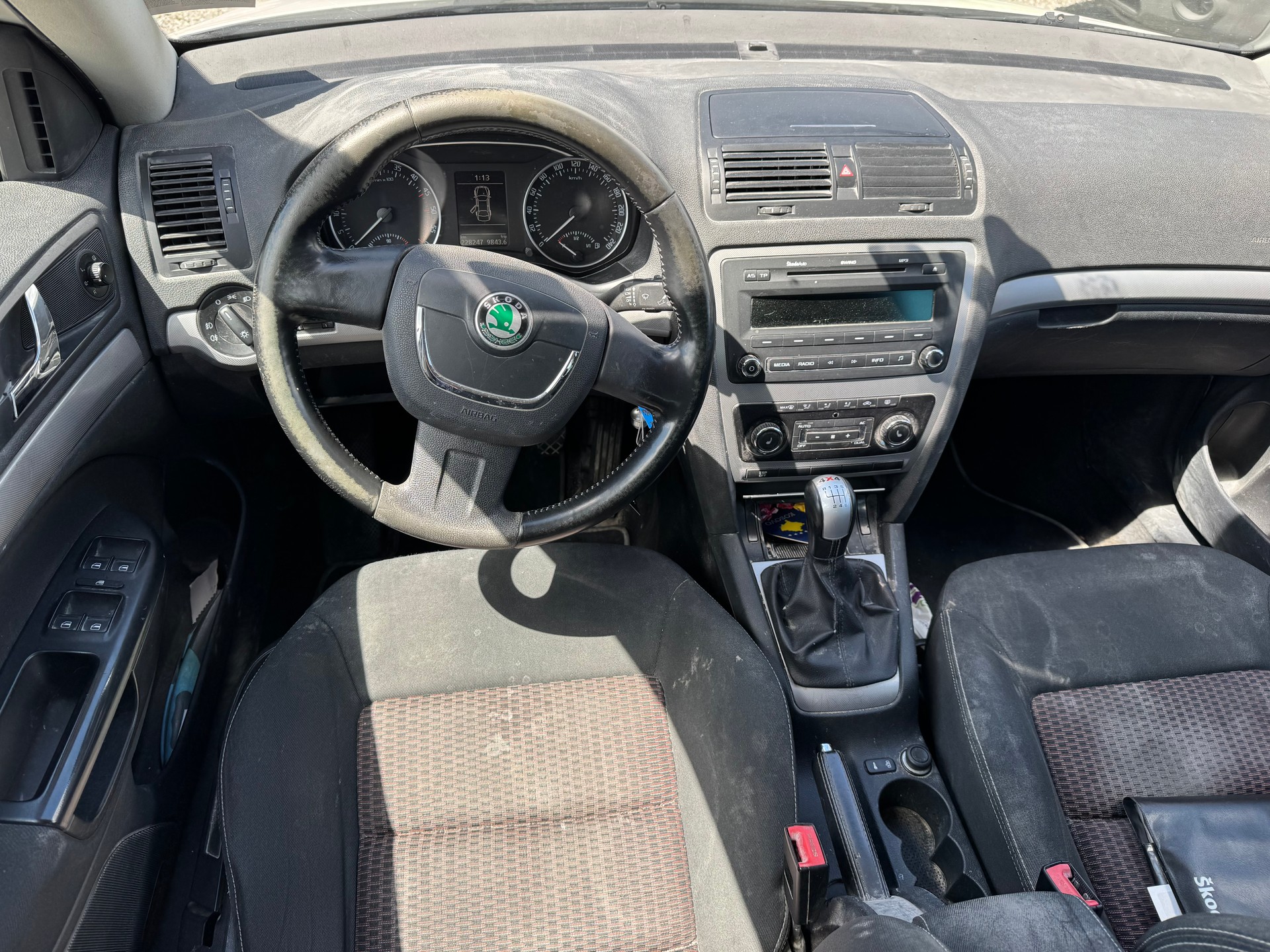 SKODA Octavia Combi 1.9 TDI Swiss Adventure 4x4-image-13