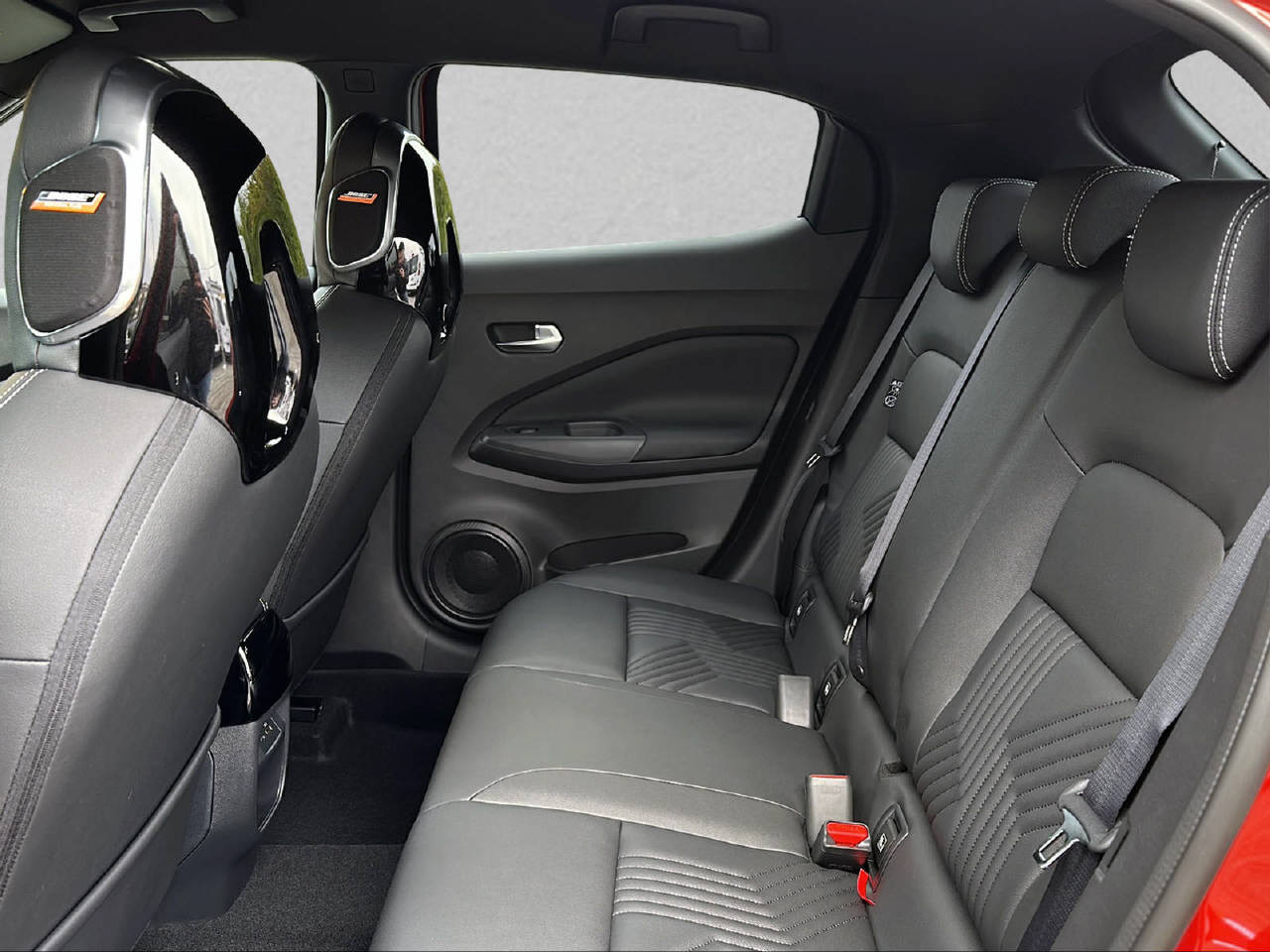 NISSAN Juke 1.6 Hybrid Tekna-image-6