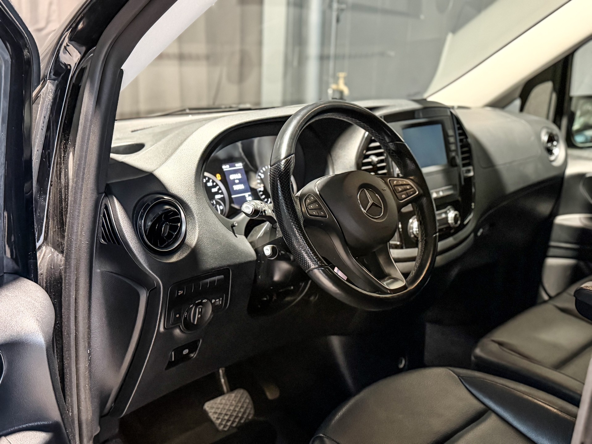 MERCEDES-BENZ Vito 116 CDI Lang Select Family Tourer 4Matic 9G-Tronic-image-7