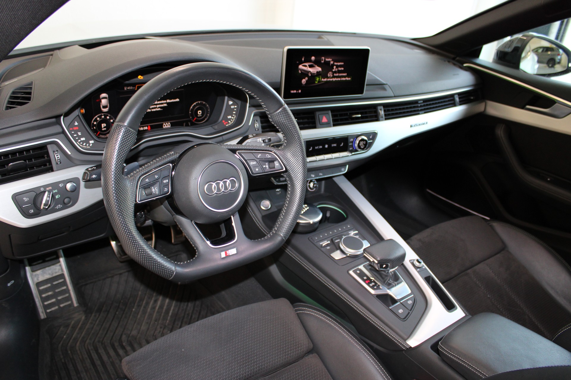 AUDI A5 Sportback 45 TFSI S-tronic Sport quattro-image-9