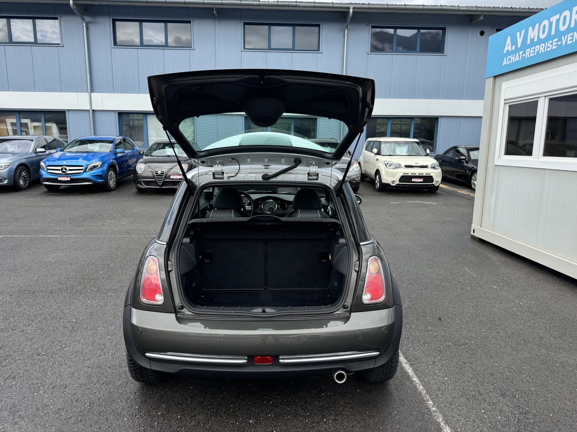MINI Cooper "Park Lane"-image-6