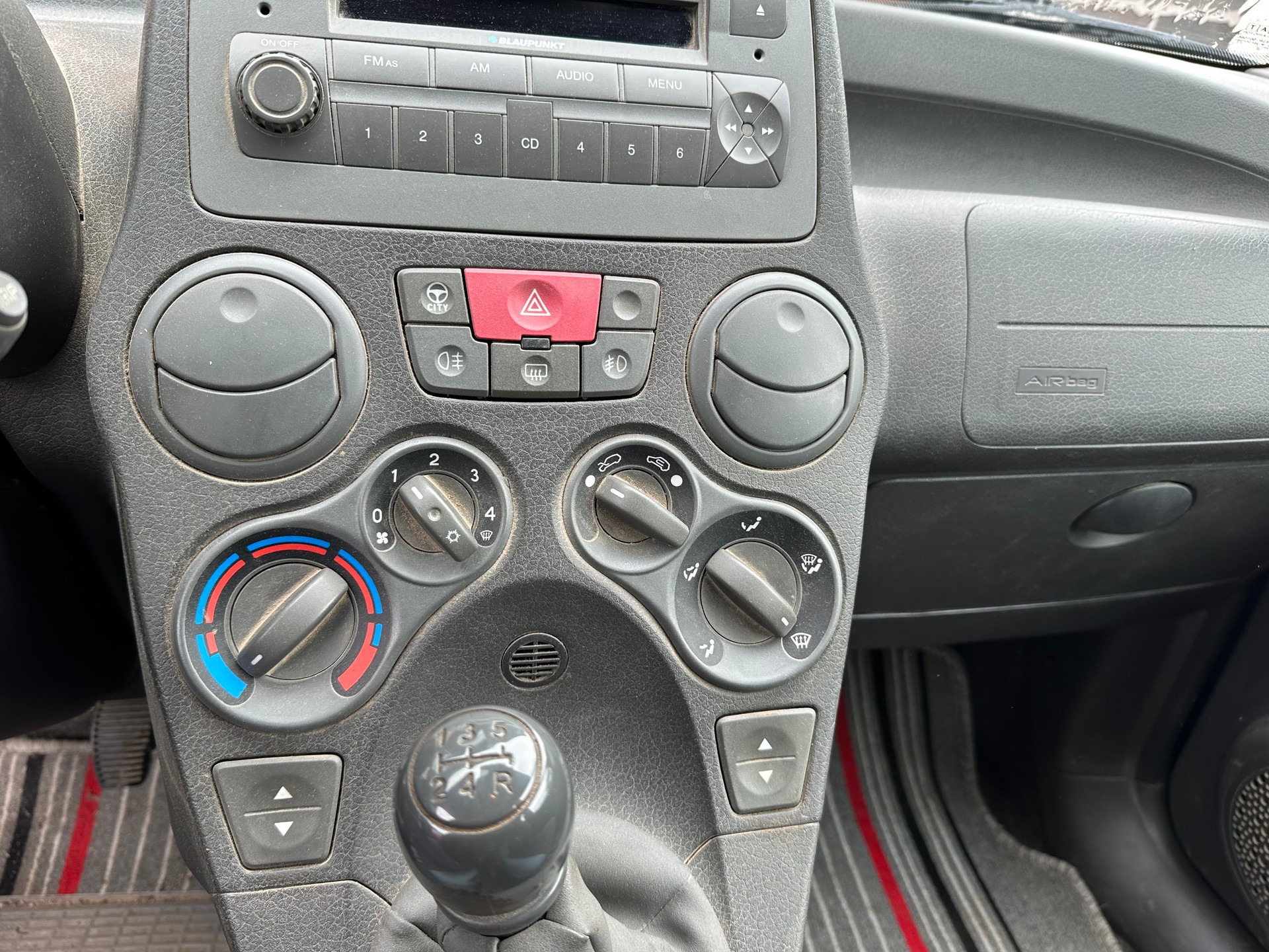 FIAT Panda 1.3 16V JTD 4x4 (Trekking)-image-8