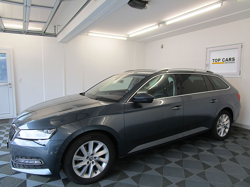 SKODA Superb Combi 2.0 TDi Style 4x4 DSG-image-19