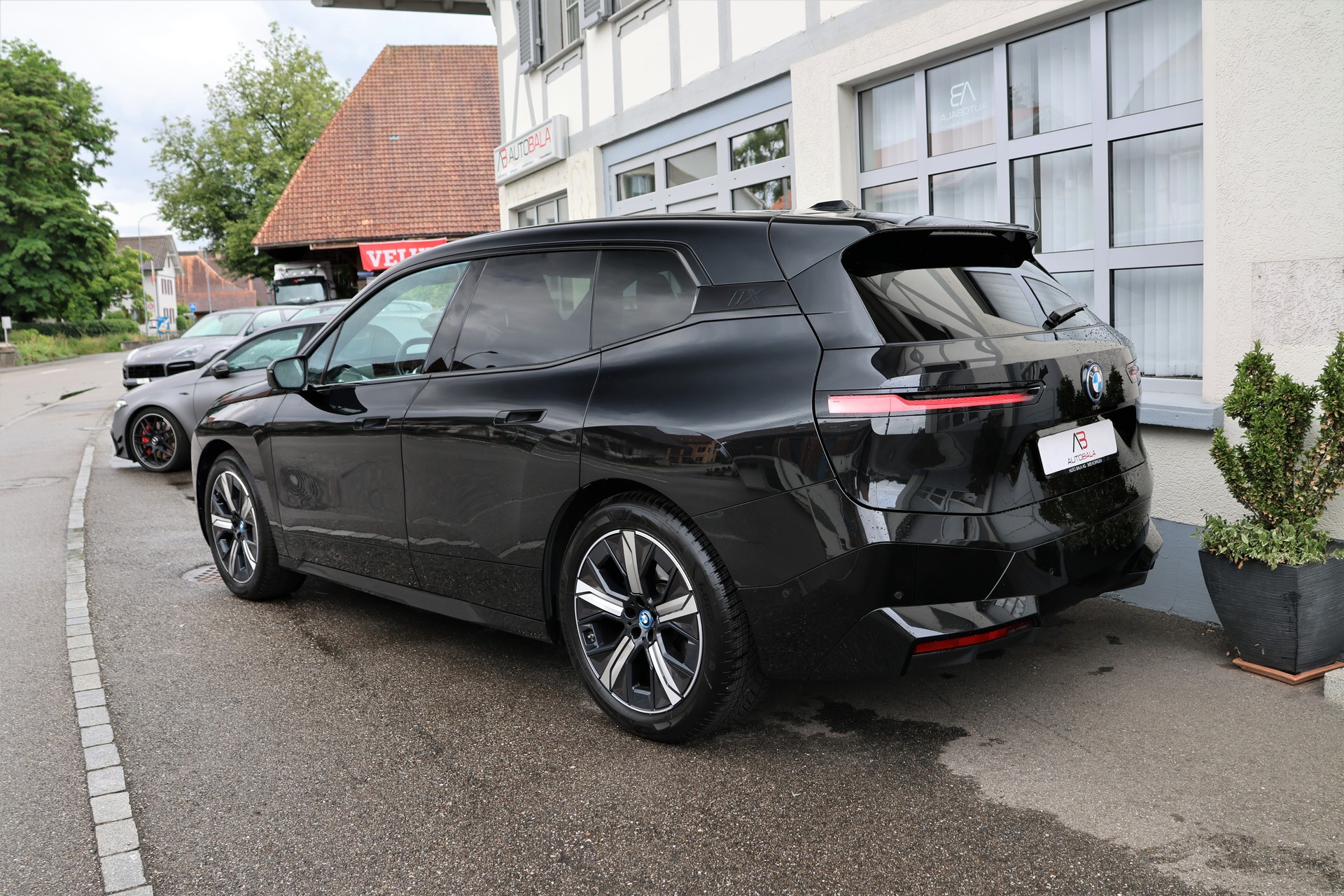 BMW iX xDrive40 (CH)-image-6