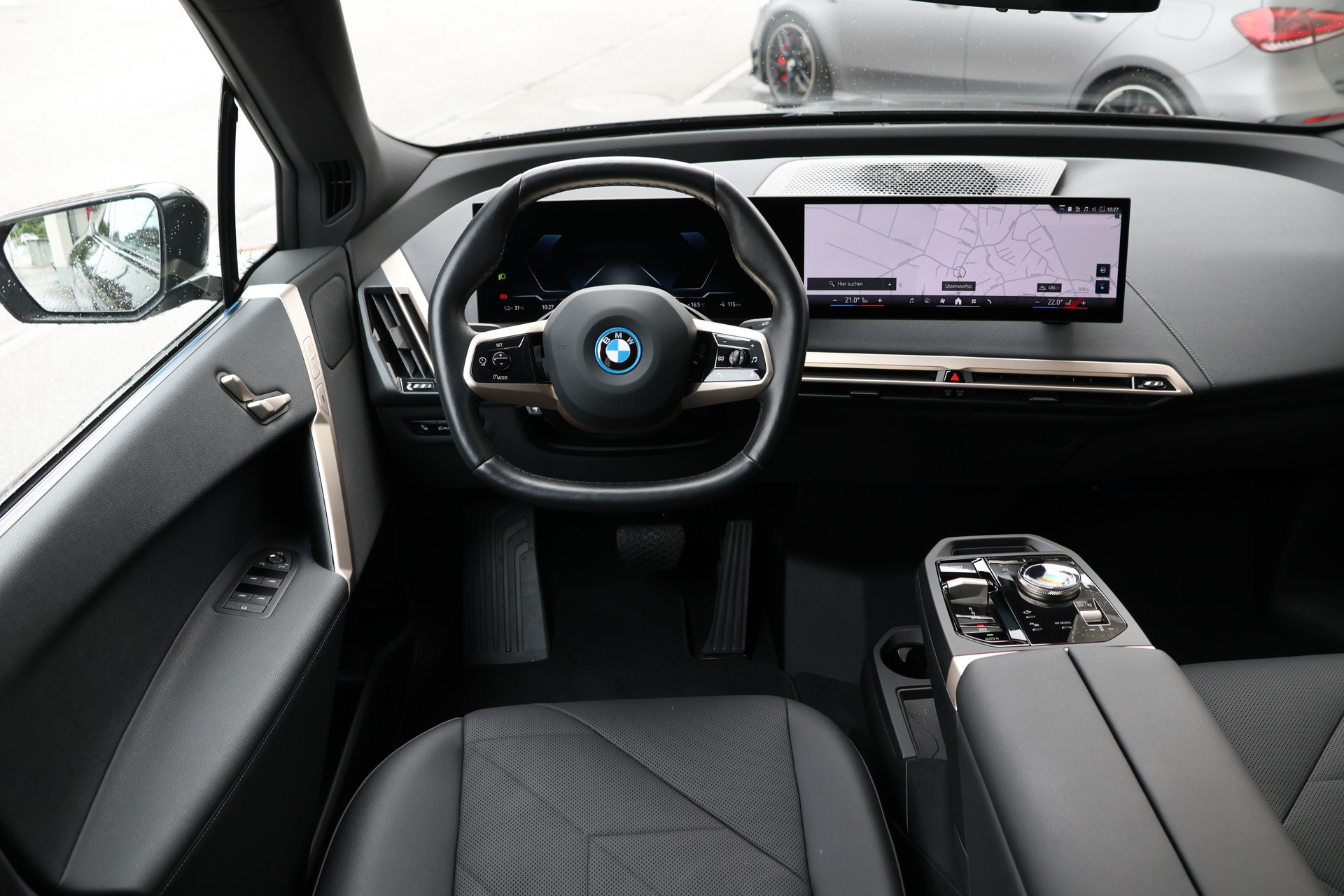 BMW iX xDrive40 (CH)-image-12