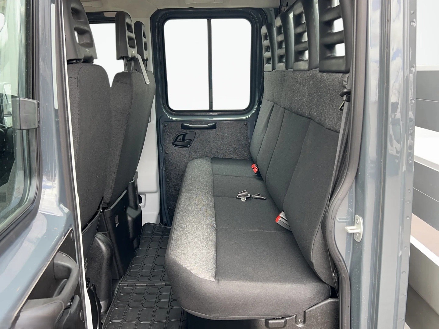 IVECO 35 S 16H D 7 Sitzer-image-9