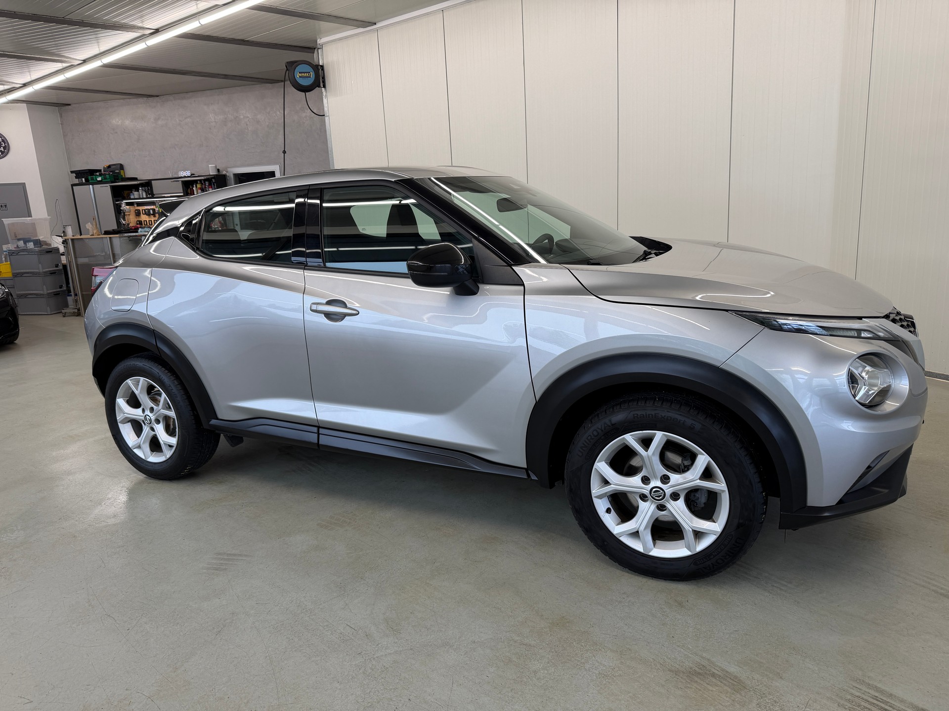 NISSAN Juke 1.0 DIG-T N-Connecta DCT-showroom-element-2
