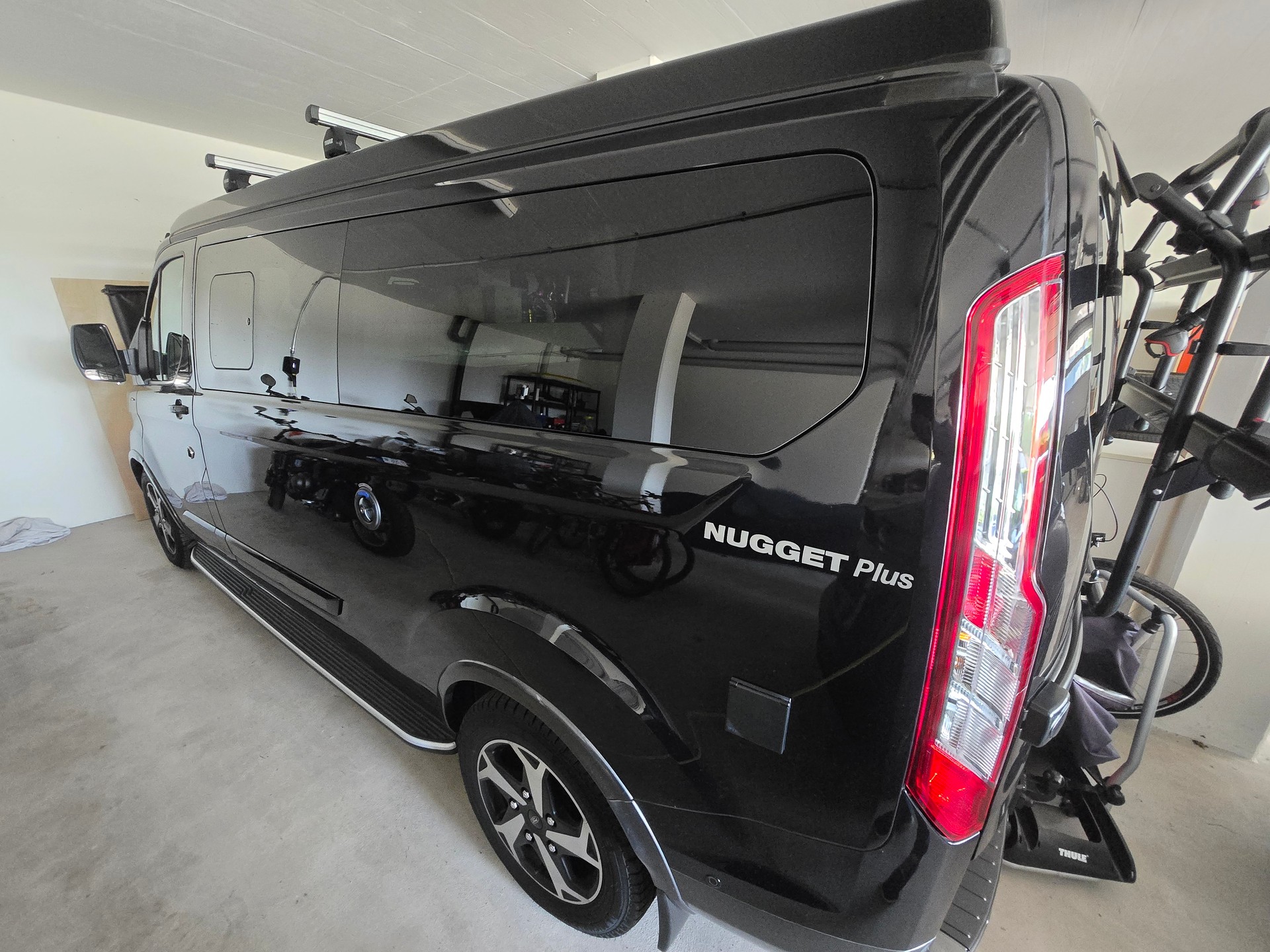 FORD Nugget Plus Limited-image-1