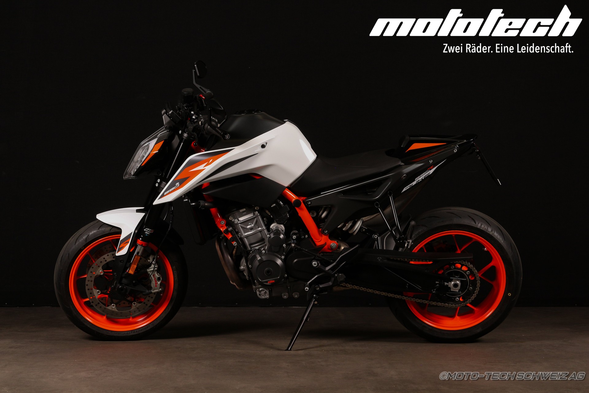 KTM 890 Duke R-image-4
