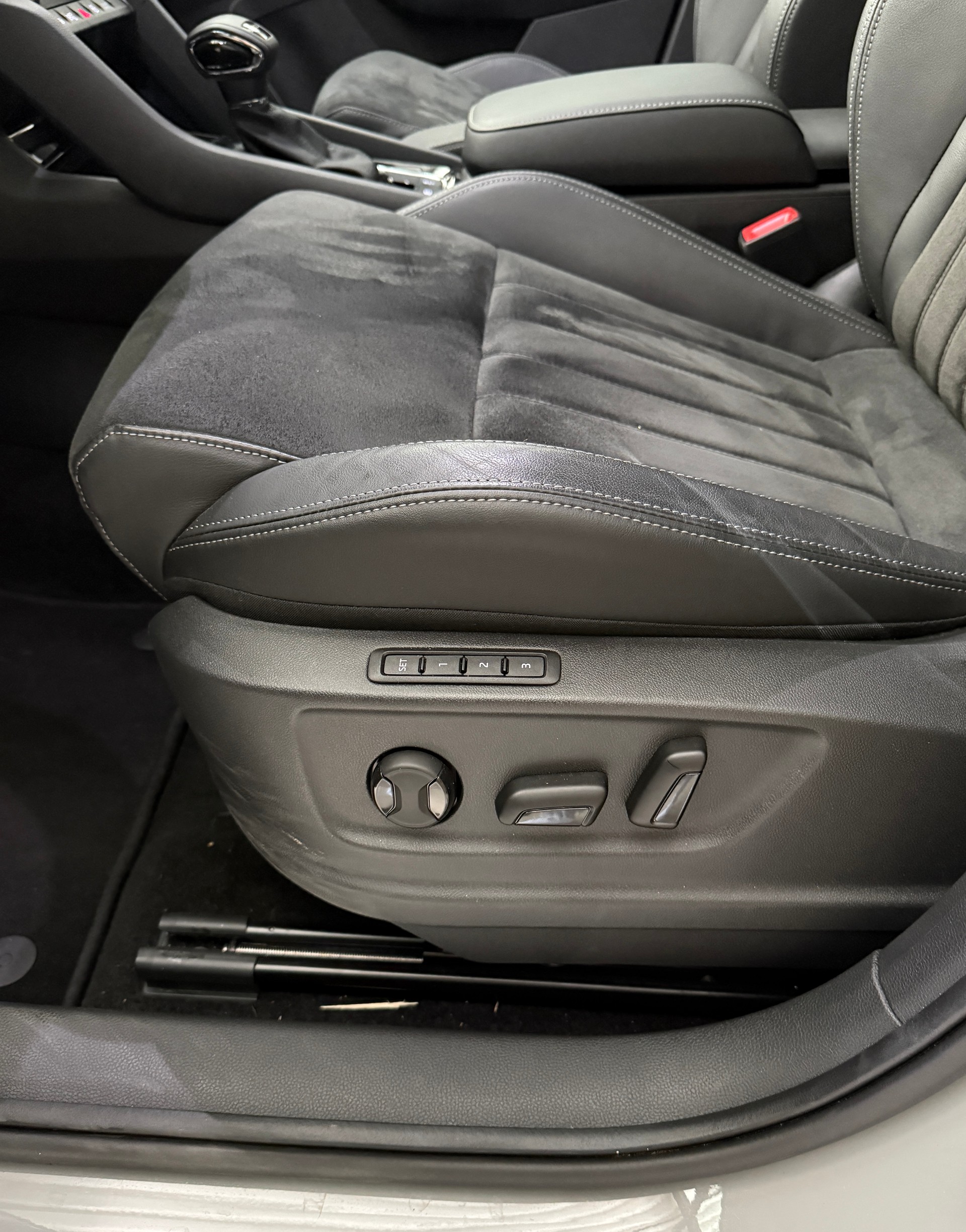 SKODA Karoq 1.5 TSI Selection DSG-image-5