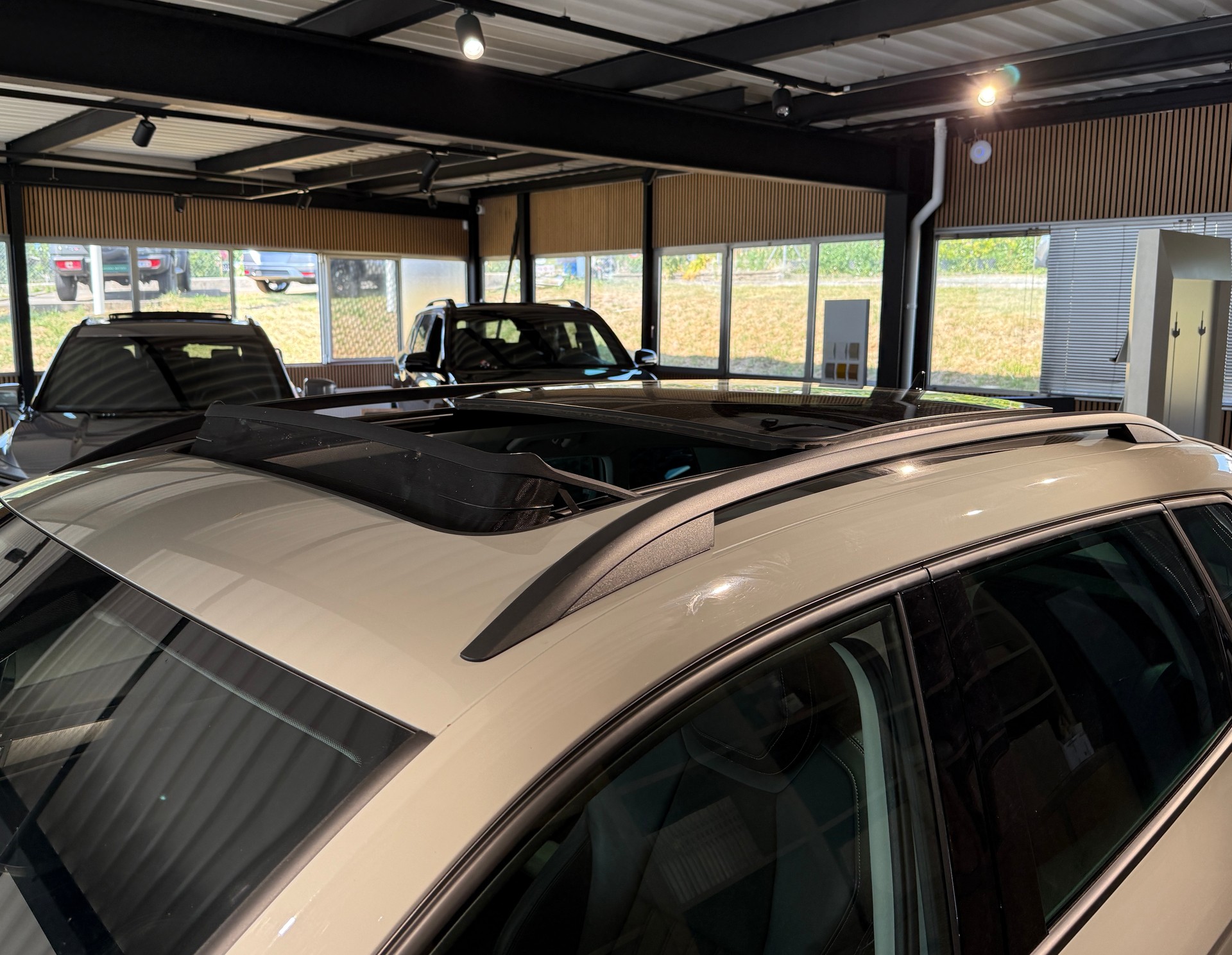 SKODA Karoq 1.5 TSI Selection DSG-image-18