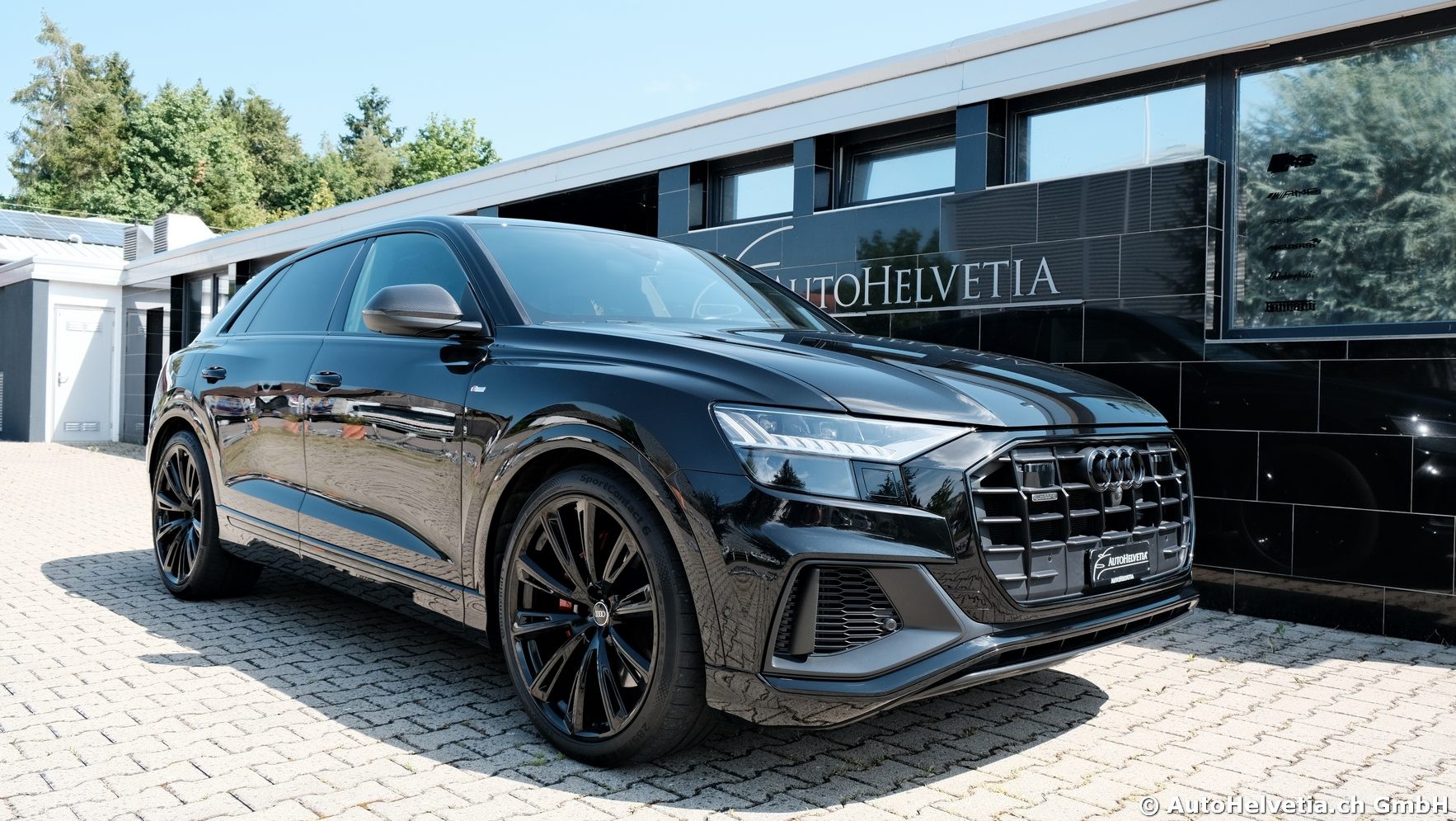 AUDI Q8 60 TFSI e quattro PHEV tiptronic-showroom-element-1