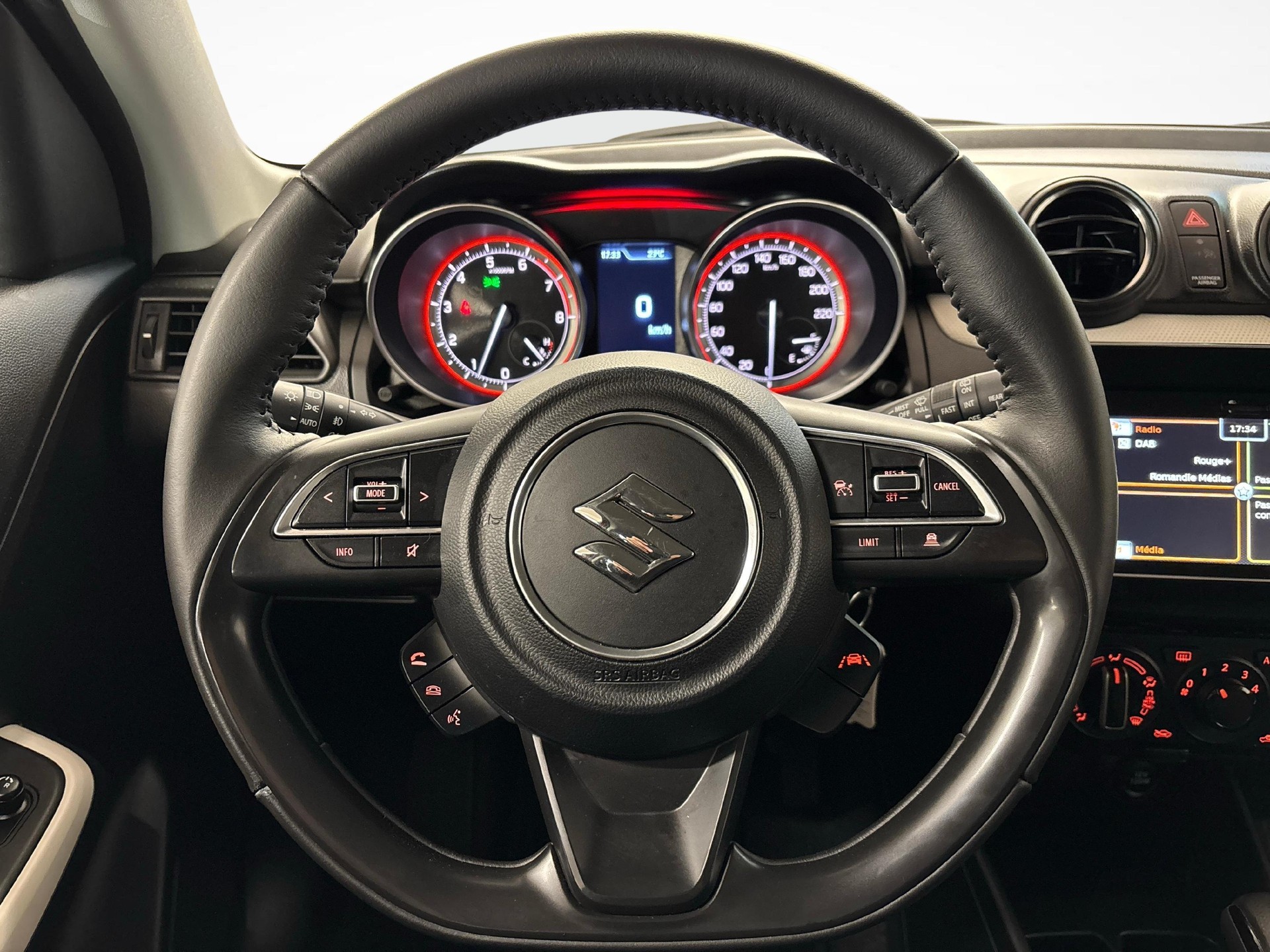 SUZUKI Swift 1.2 Compact+ Hybrid-image-12