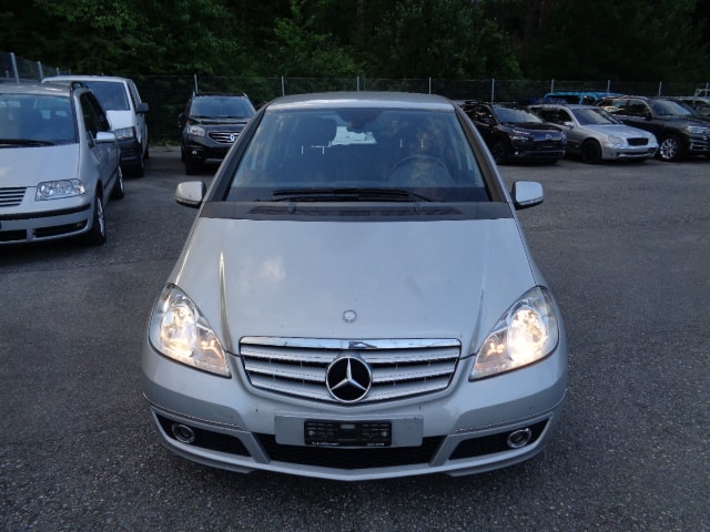 MERCEDES-BENZ A 160 (150) BlueEfficiency Classic-image-1