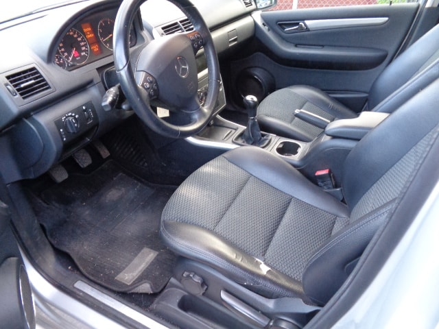 MERCEDES-BENZ A 160 (150) BlueEfficiency Classic-image-8