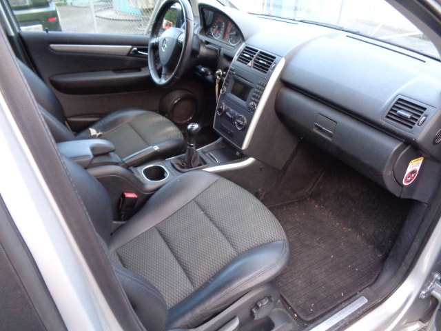 MERCEDES-BENZ A 160 (150) BlueEfficiency Classic-image-6