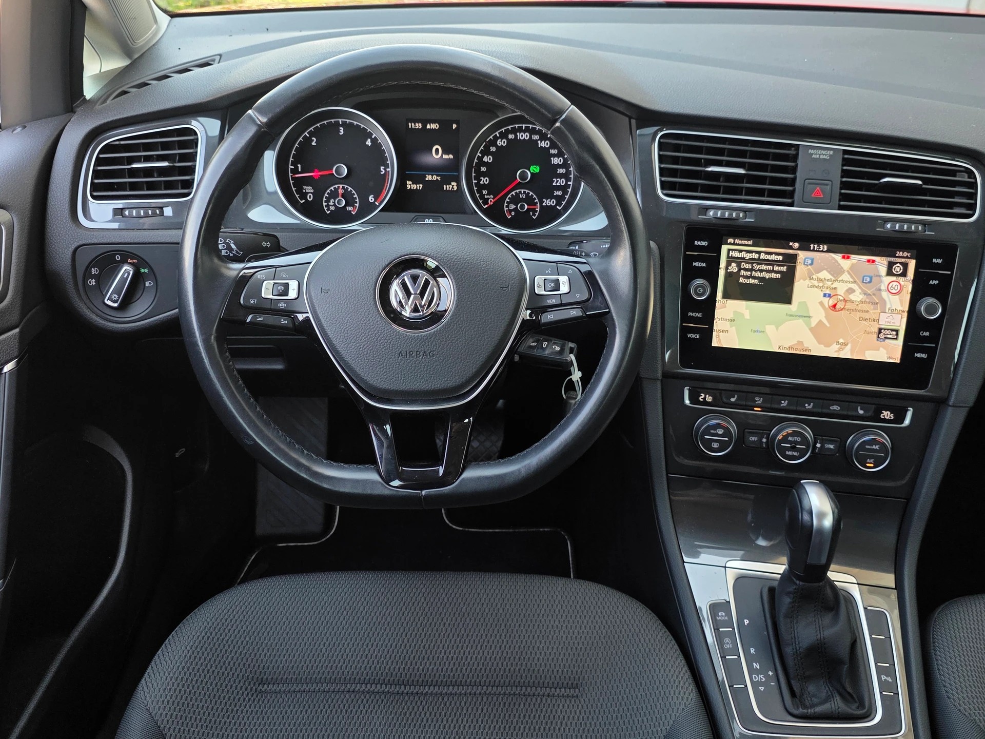 VW Golf Variant 2.0 TDI Comfortline DSG * CH-Fahrzeug * Frisch ab MFK *-image-9