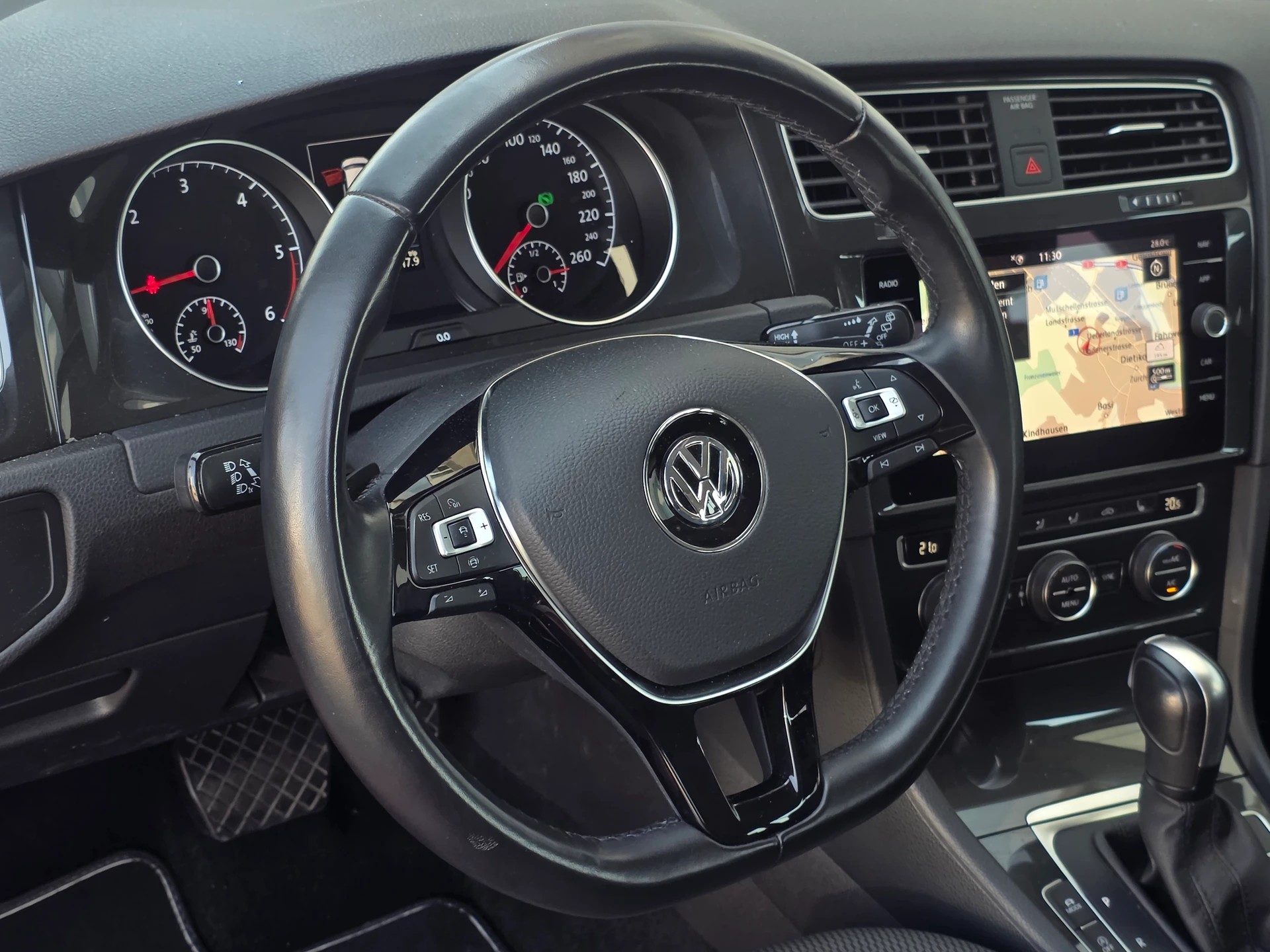 VW Golf Variant 2.0 TDI Comfortline DSG * CH-Fahrzeug * Frisch ab MFK *-image-7