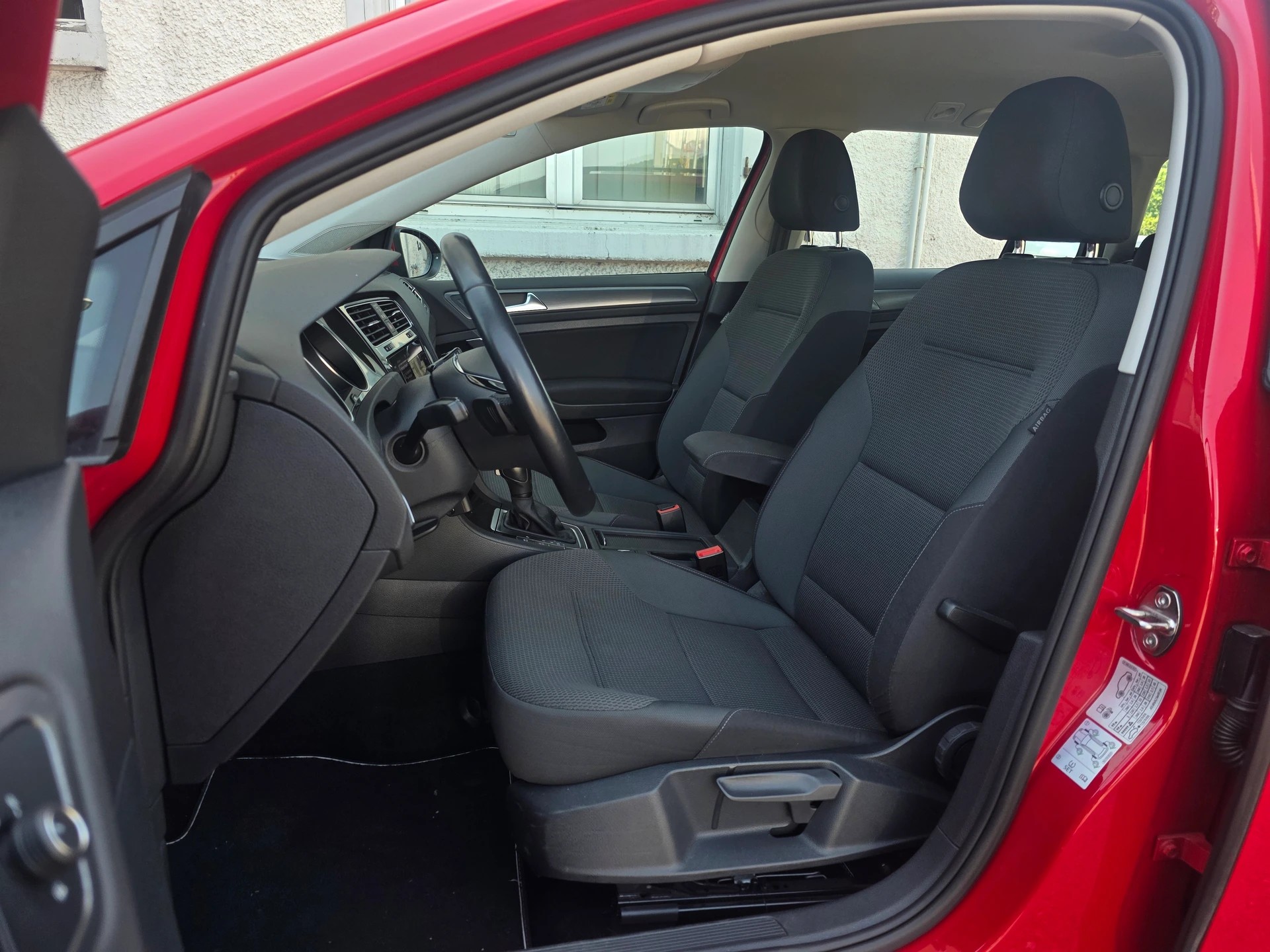 VW Golf Variant 2.0 TDI Comfortline DSG * CH-Fahrzeug * Frisch ab MFK *-image-5