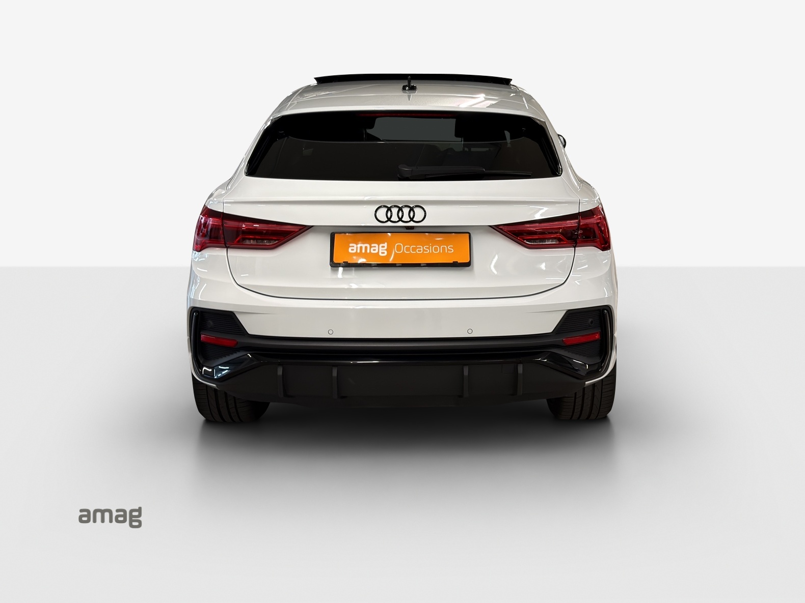 AUDI Q3 Sportback 40 TFSI S line quattro S-tronic-image-3
