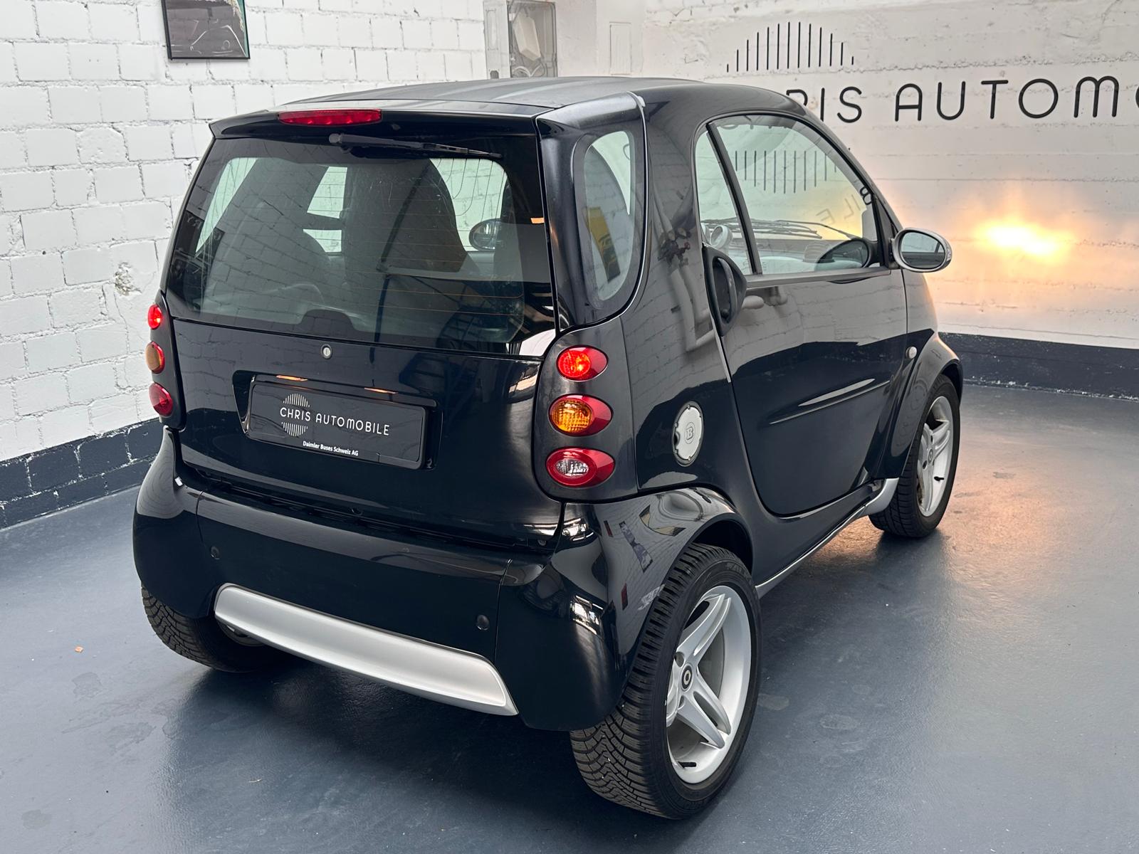 SMART fortwo pure-showroom-element-3