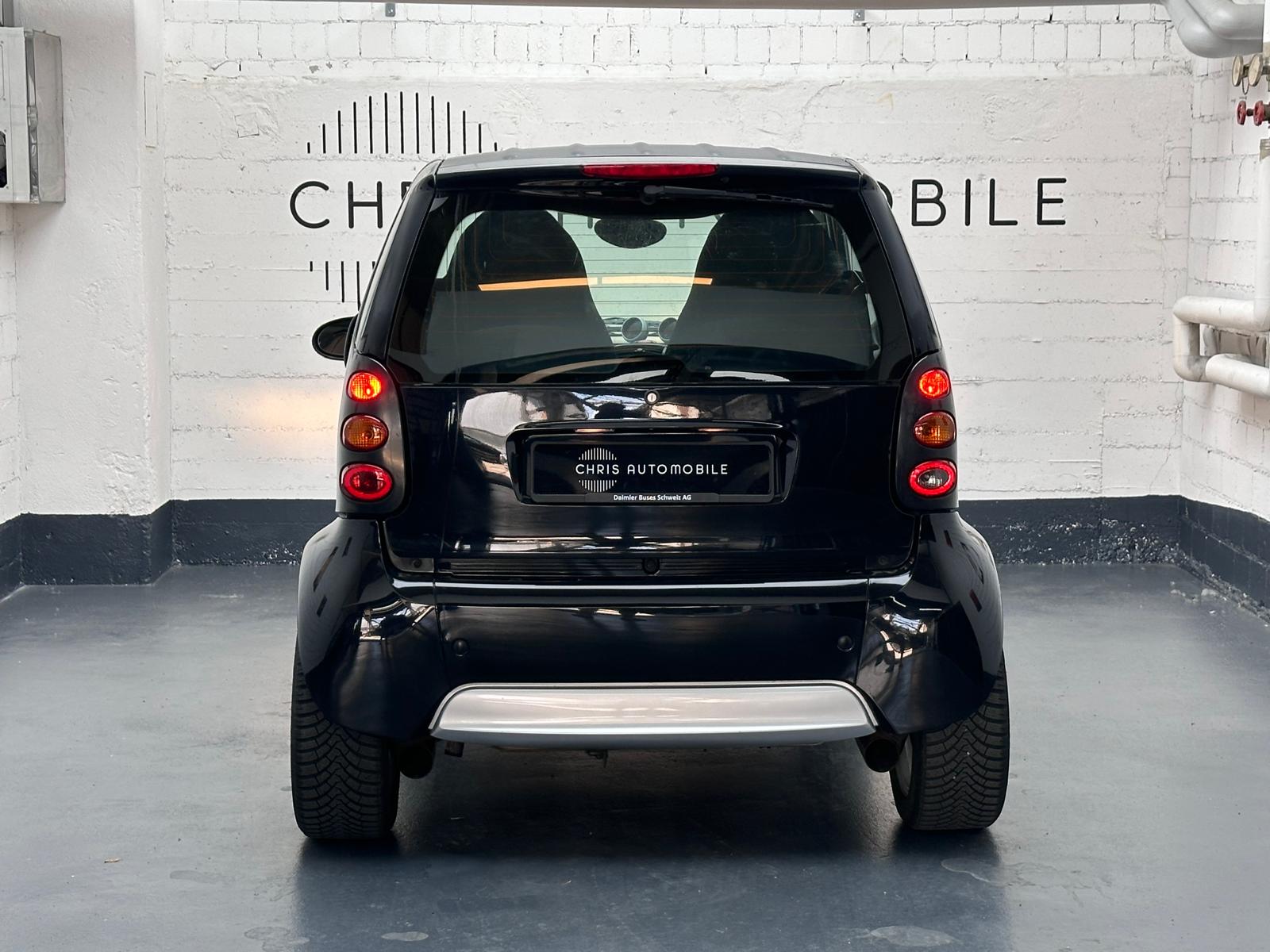 SMART fortwo pure-showroom-element-2