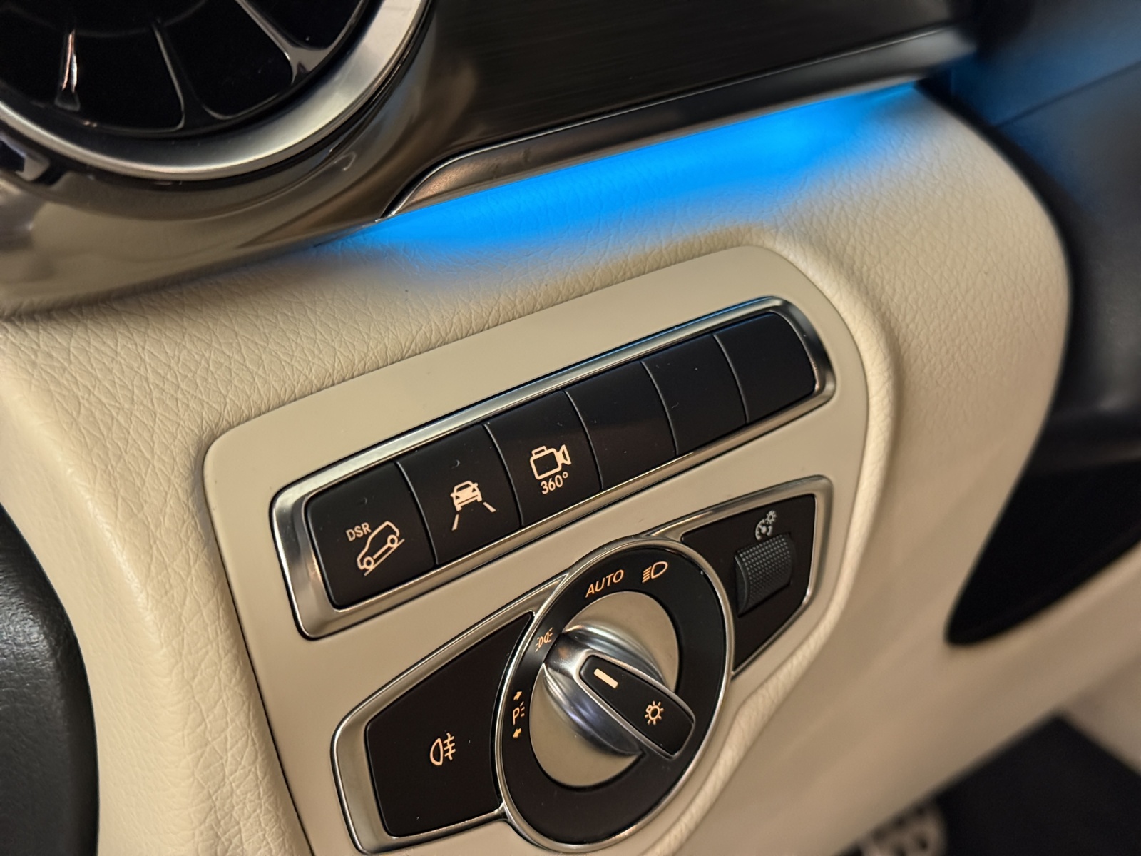 MERCEDES-BENZ V 300 d lang Exclusive 4Matic 9G-Tronic-image-22