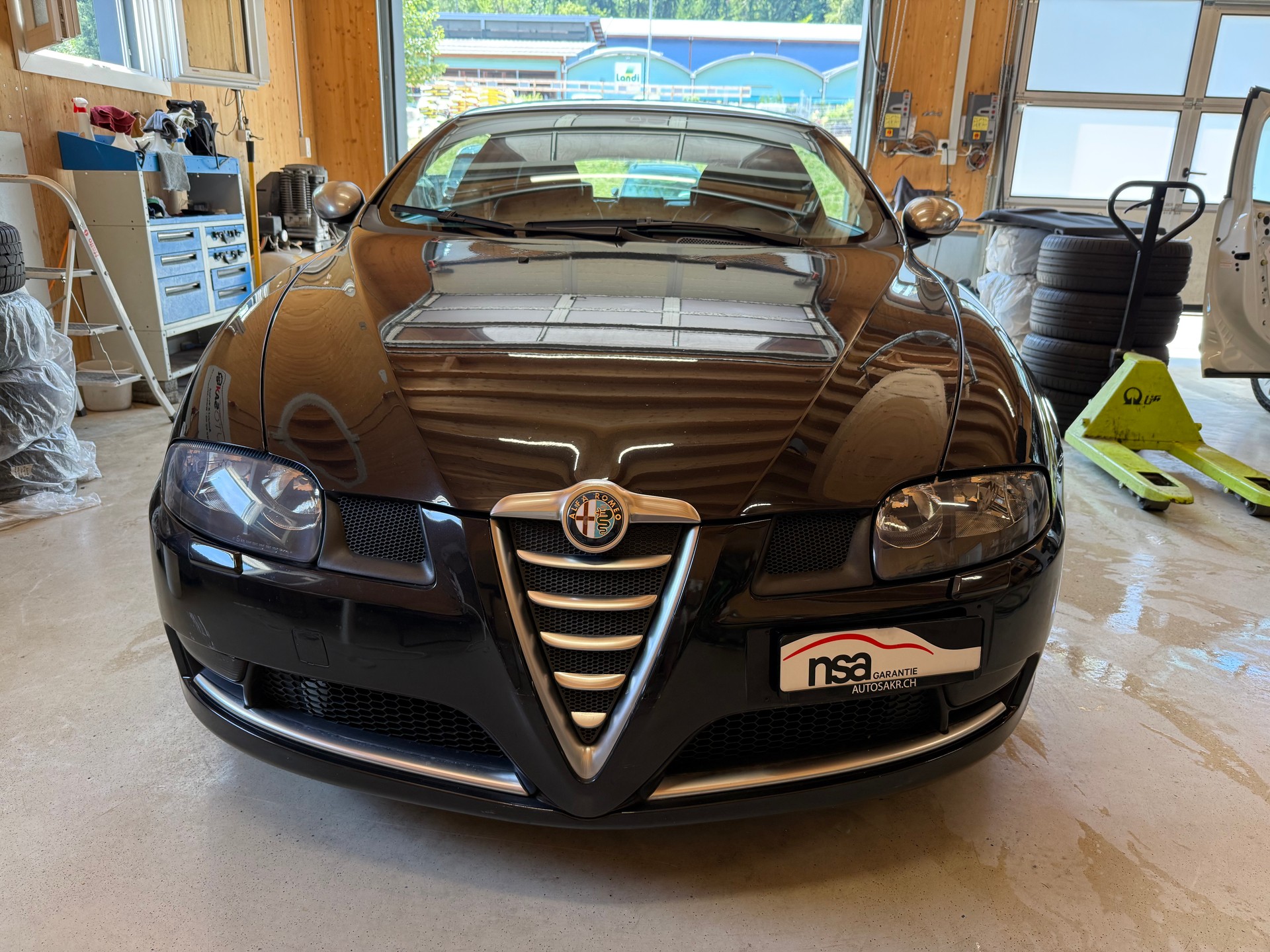 ALFA ROMEO GT 2.0 JTS Black Line-showroom-element-1