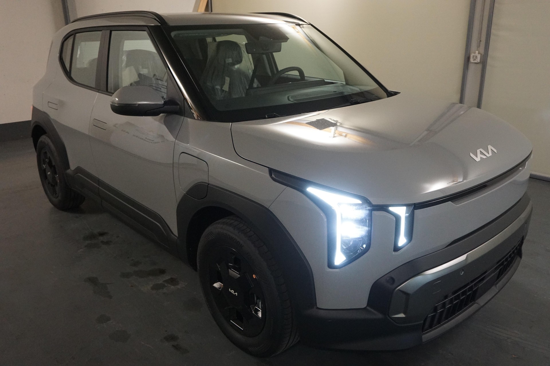KIA EV2 61 kWh Air-showroom-element-1