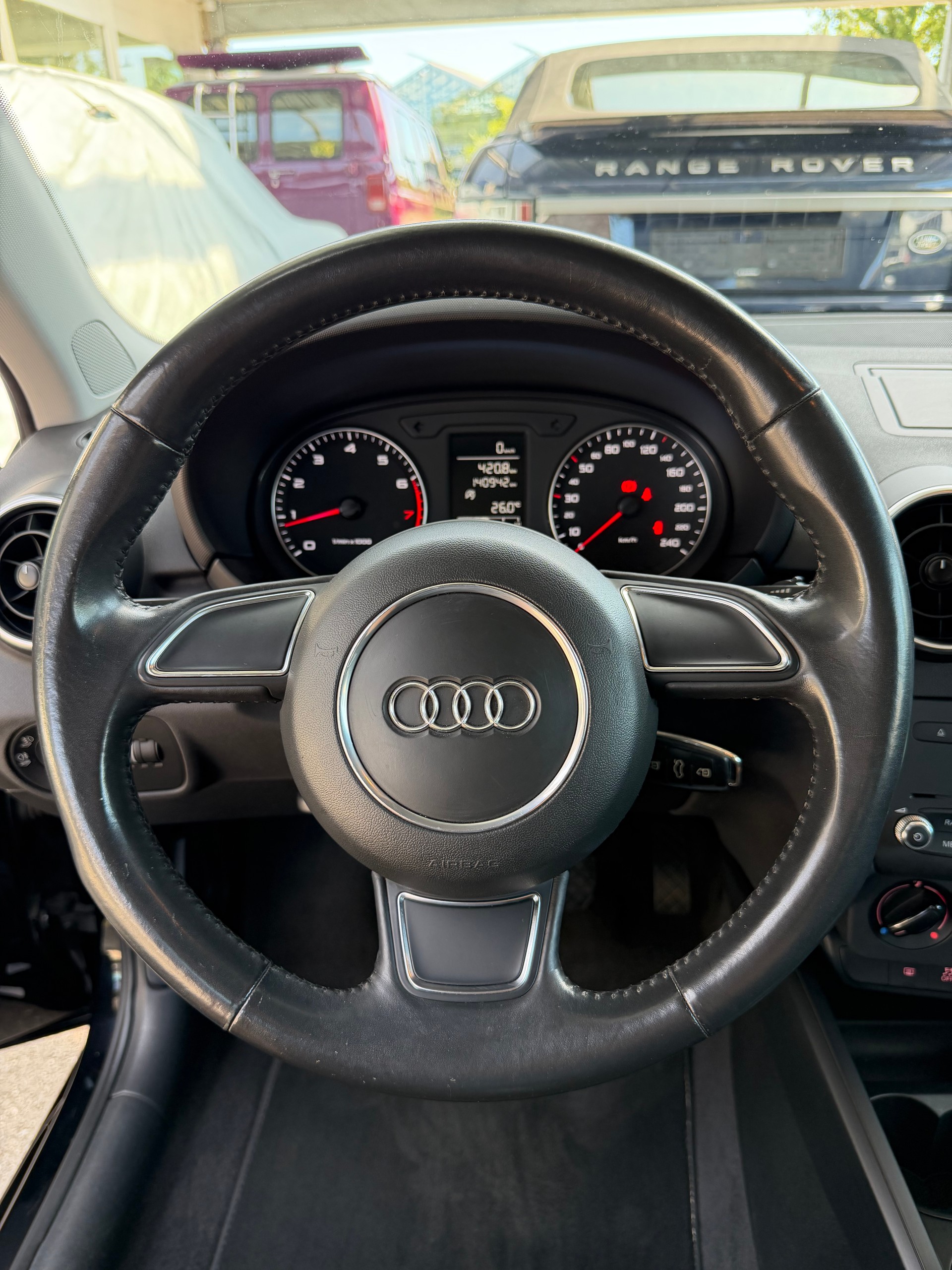 AUDI A1 1.2 TFSI Attraction-image-8