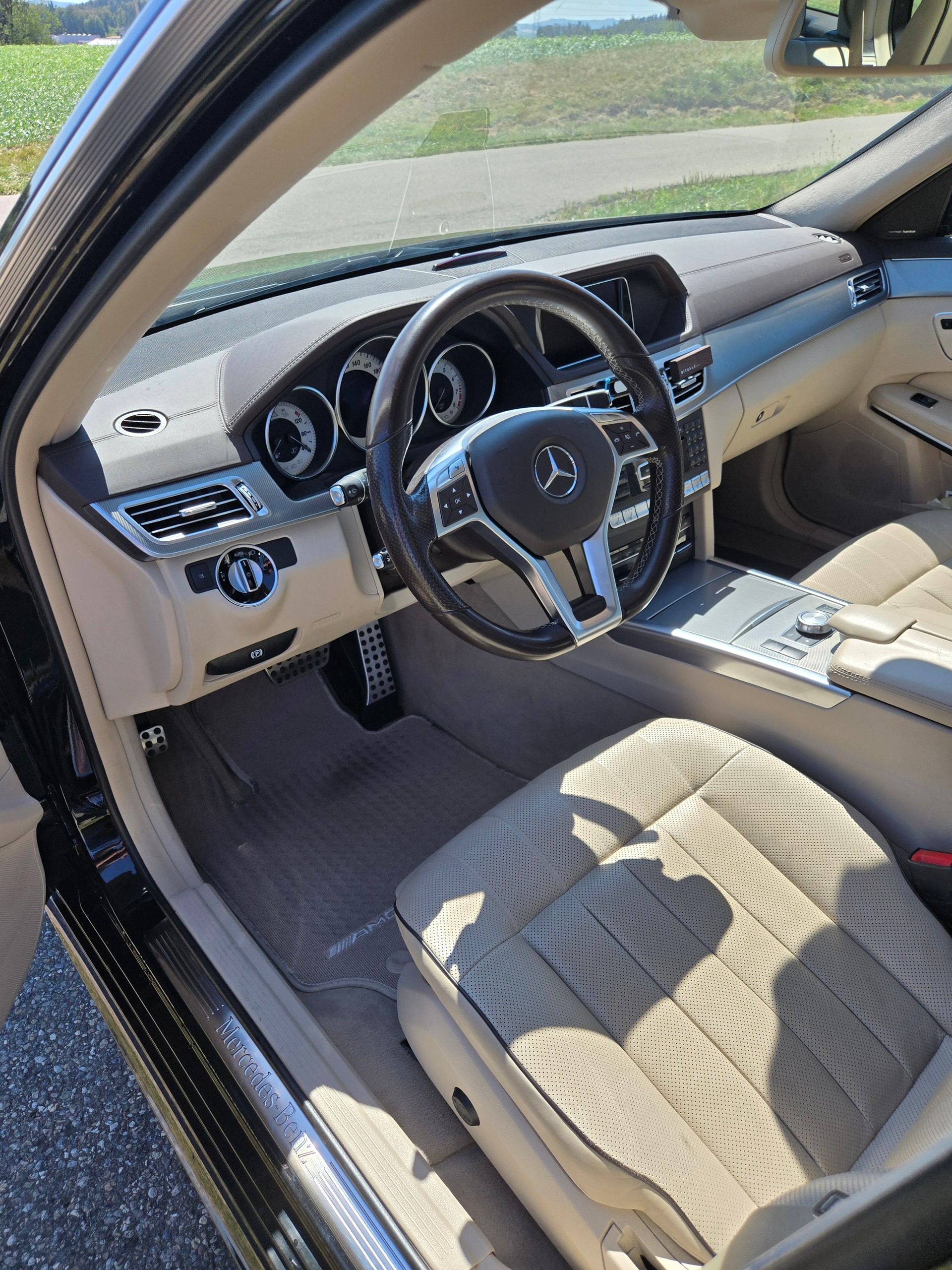 MERCEDES-BENZ Mercedes Benz E500 T 4Matic-image-4