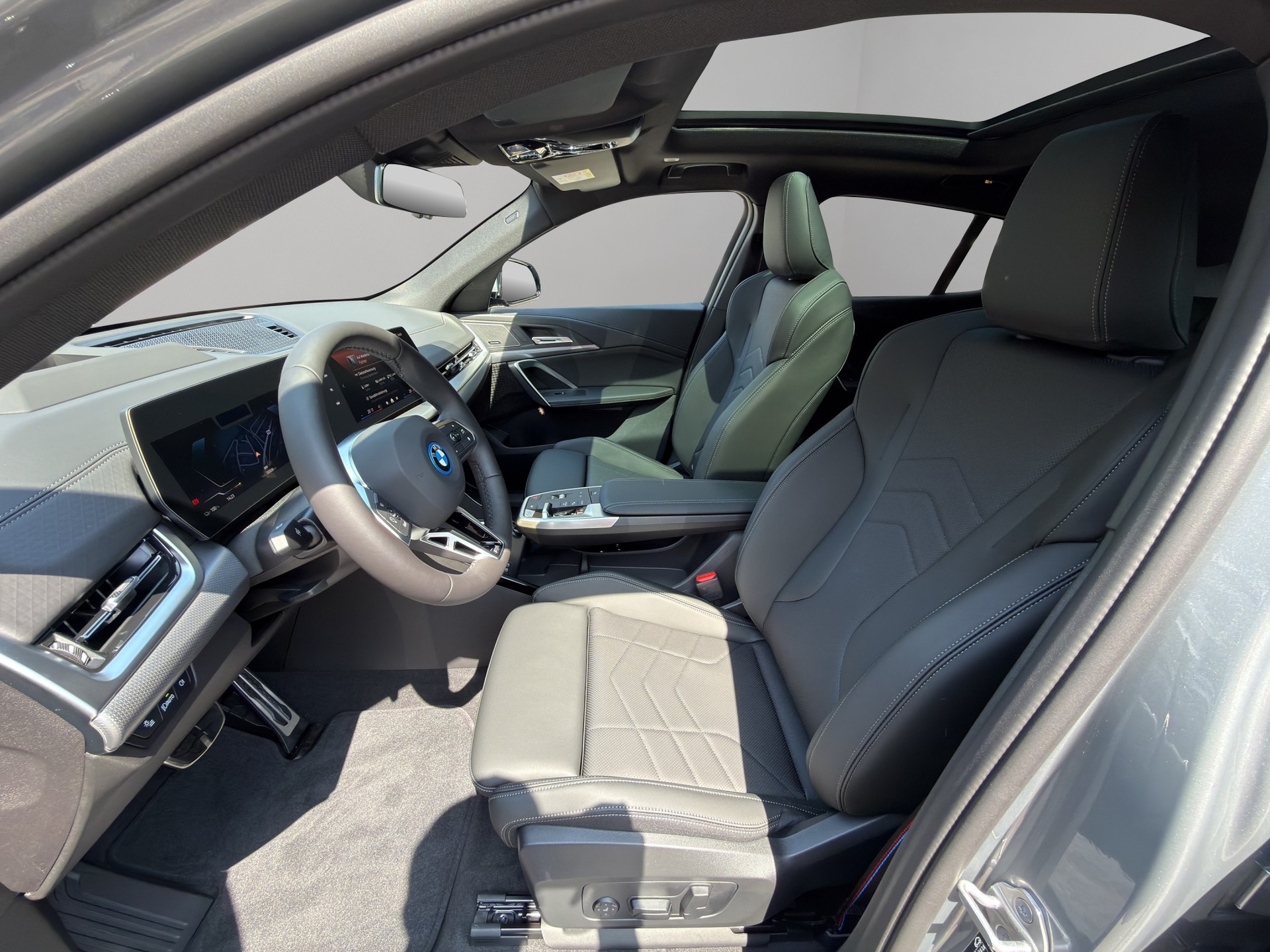 BMW iX2 xDrive 30 M Sport Pro-image-8
