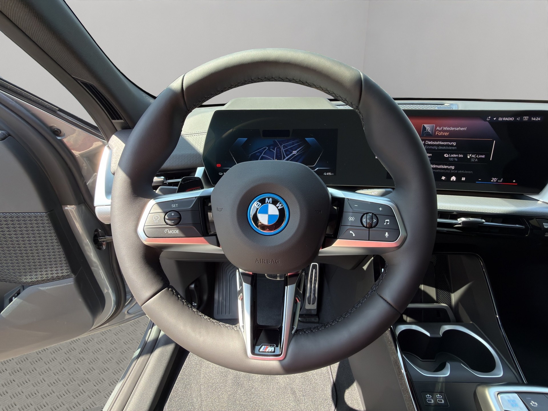 BMW iX2 xDrive 30 M Sport Pro-image-10