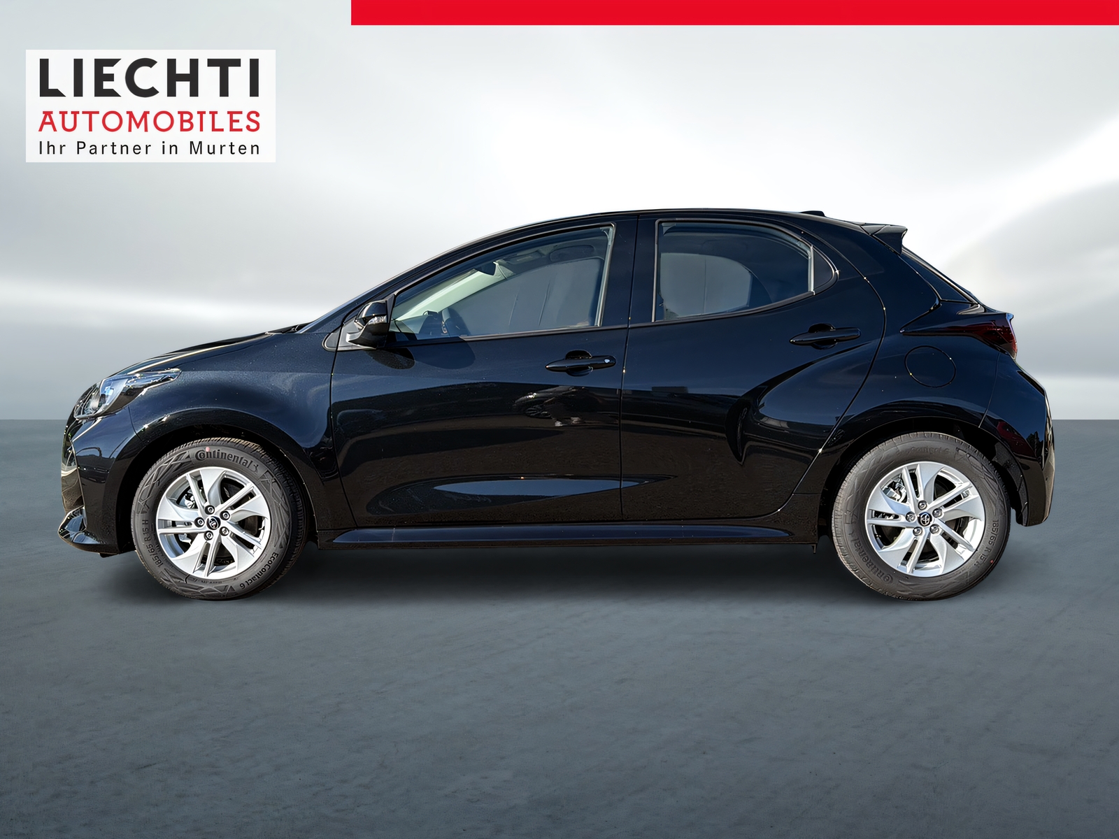 TOYOTA Yaris 1.5 Comfort e-CVT-showroom-element-1