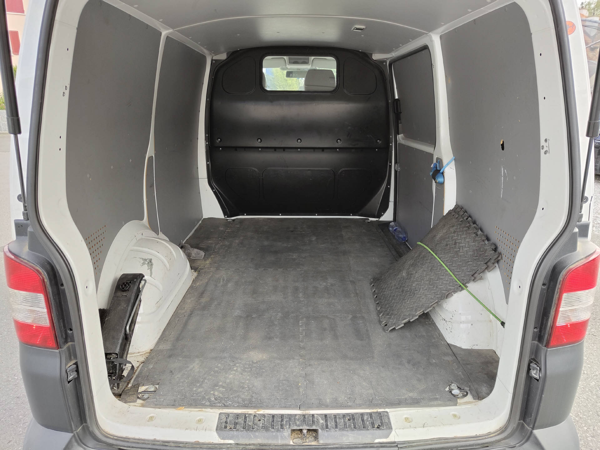 VW T5 Kaw. 3000 2.0 TDI 140 4Motion-image-13