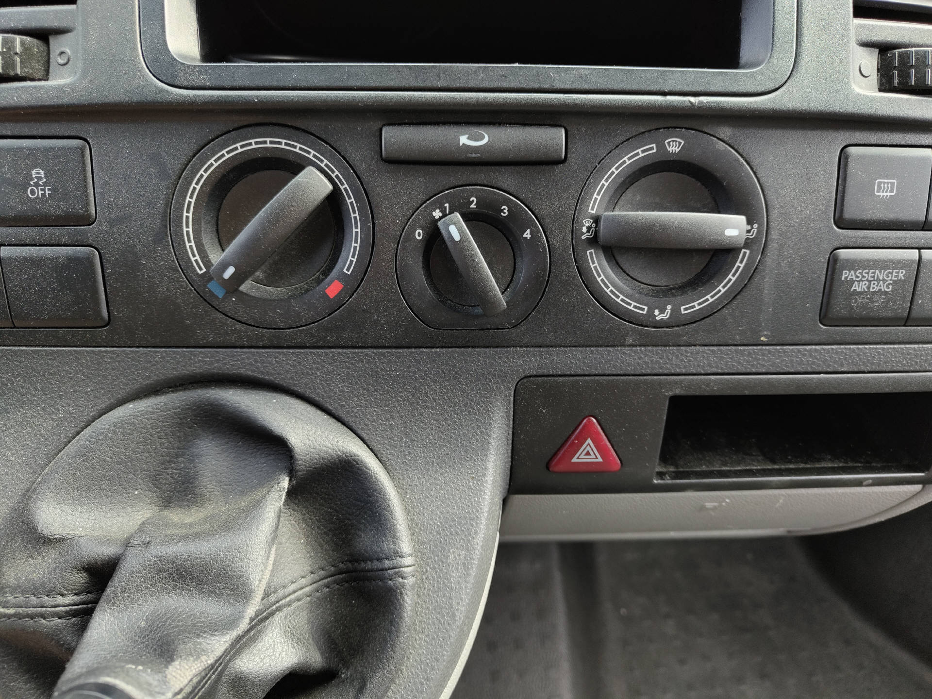 VW T5 Kaw. 3000 2.0 TDI 140 4Motion-image-9