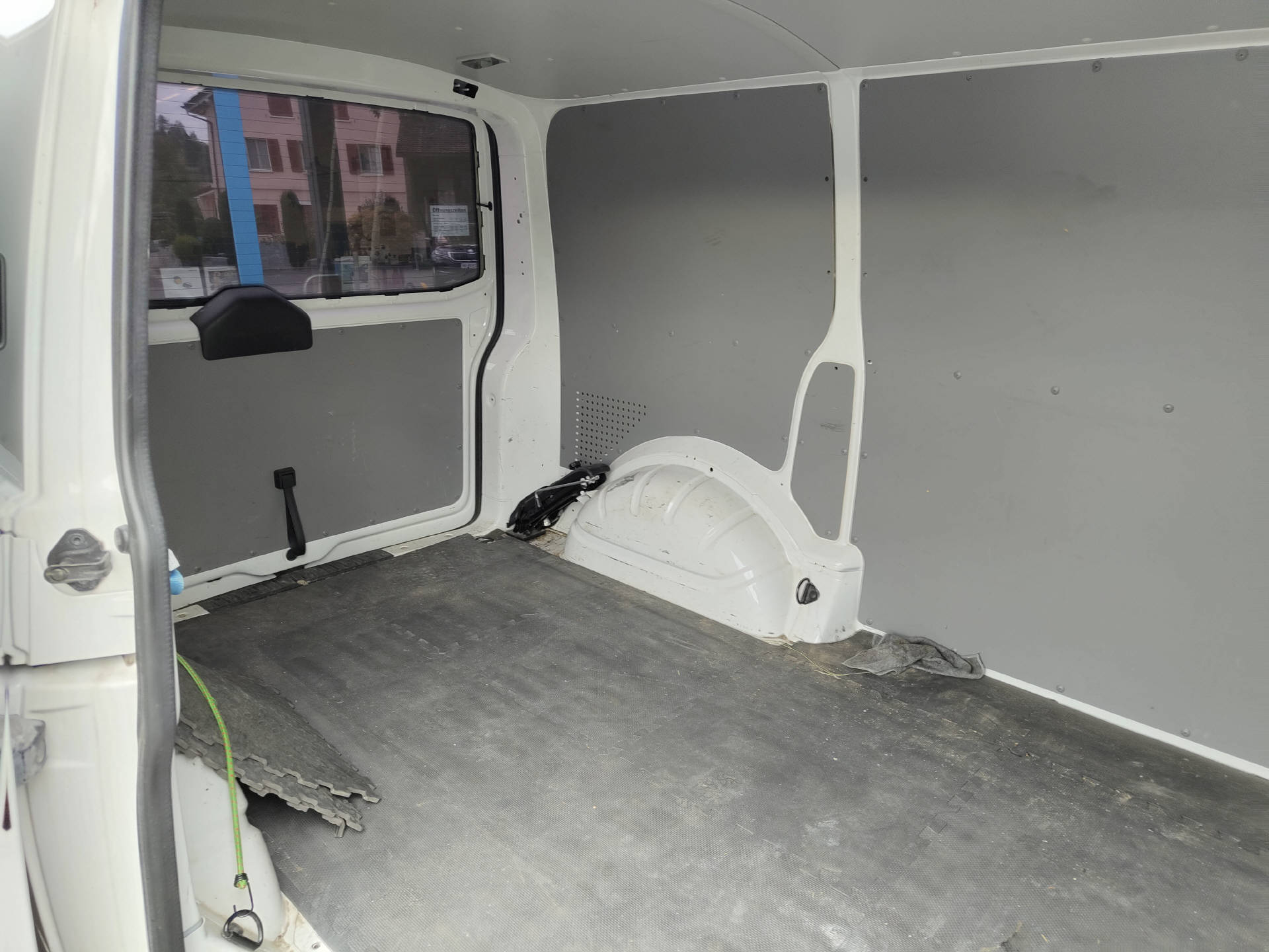 VW T5 Kaw. 3000 2.0 TDI 140 4Motion-image-12